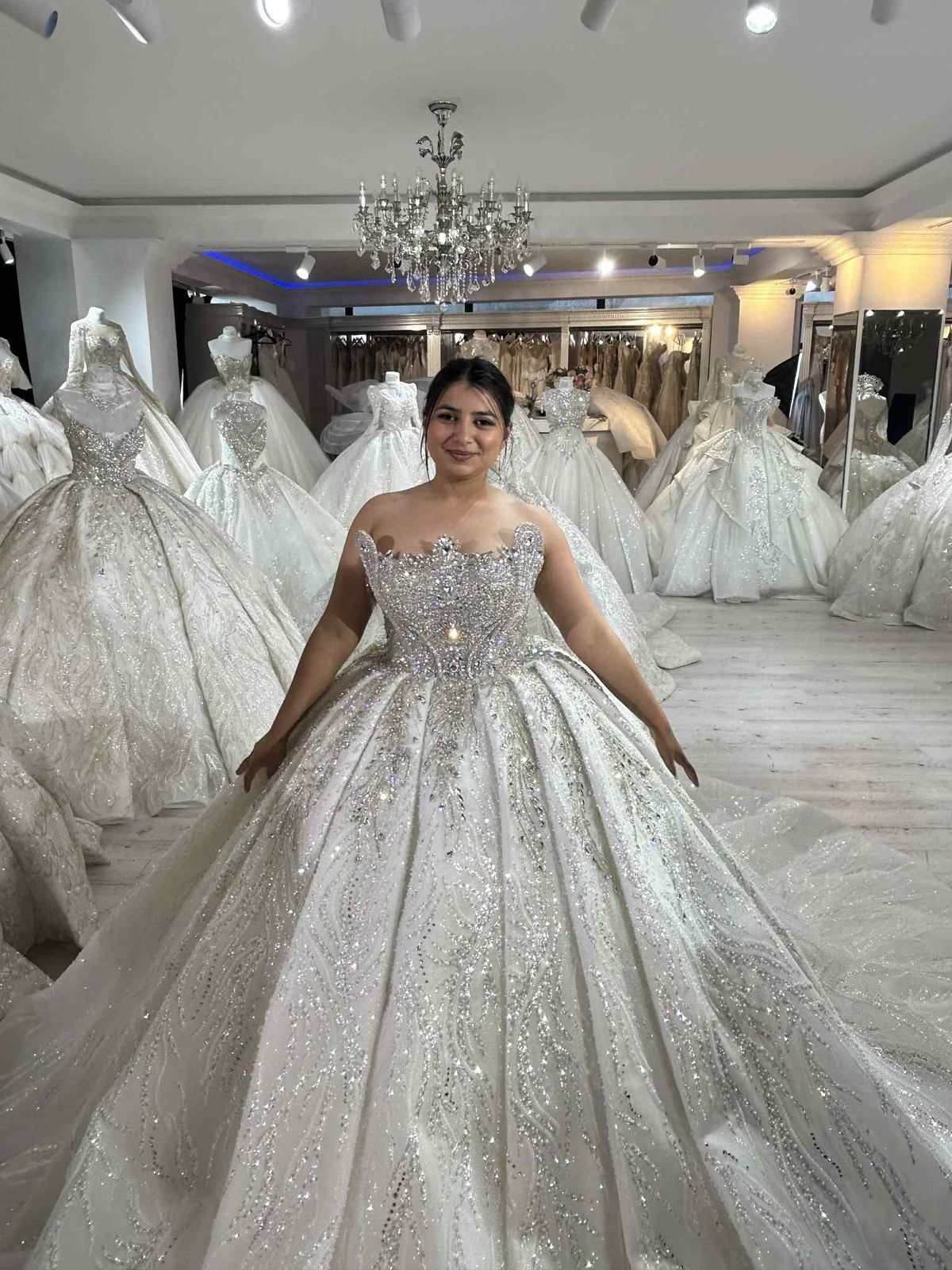Other Wedding dress Size XL / US 12-14 / IT 48-50 - 2 Thumbnail
