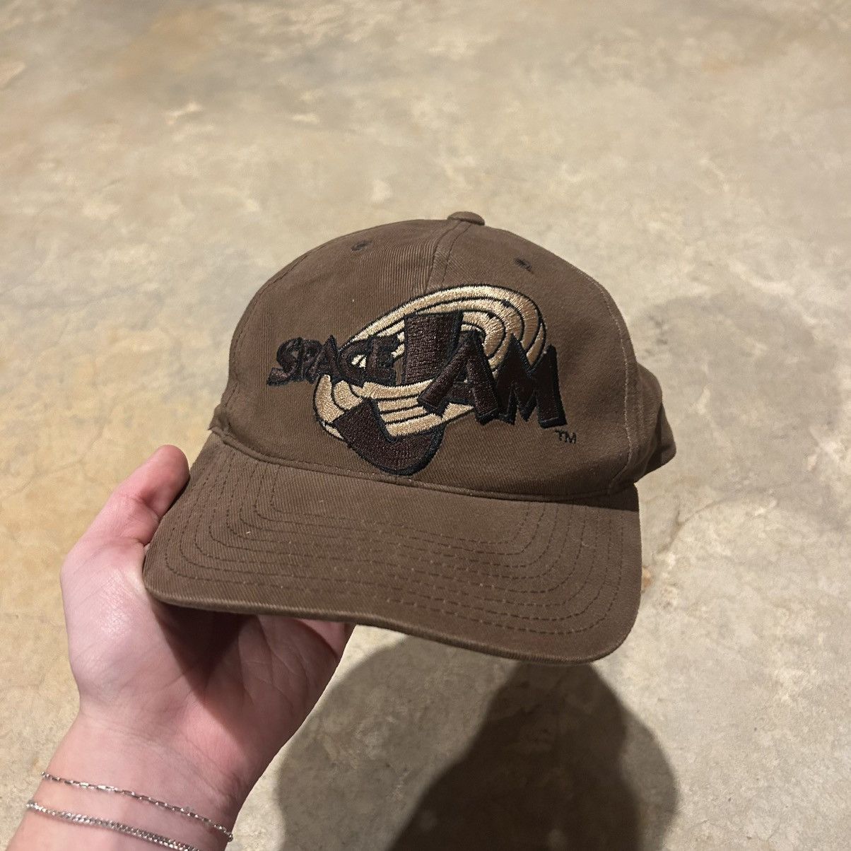 American Needle × Vintage Crazy Vintage 1996 American Needle Space Jam Snapback Hat Size ONE SIZE - 2 Thumbnail