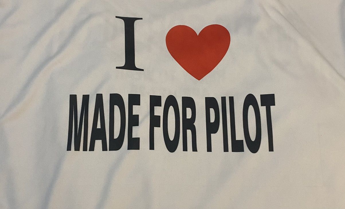 Designer Made For Pilot ❤️ Graphic T-Shirt Size US L / EU 52-54 / 3 - 6 Thumbnail