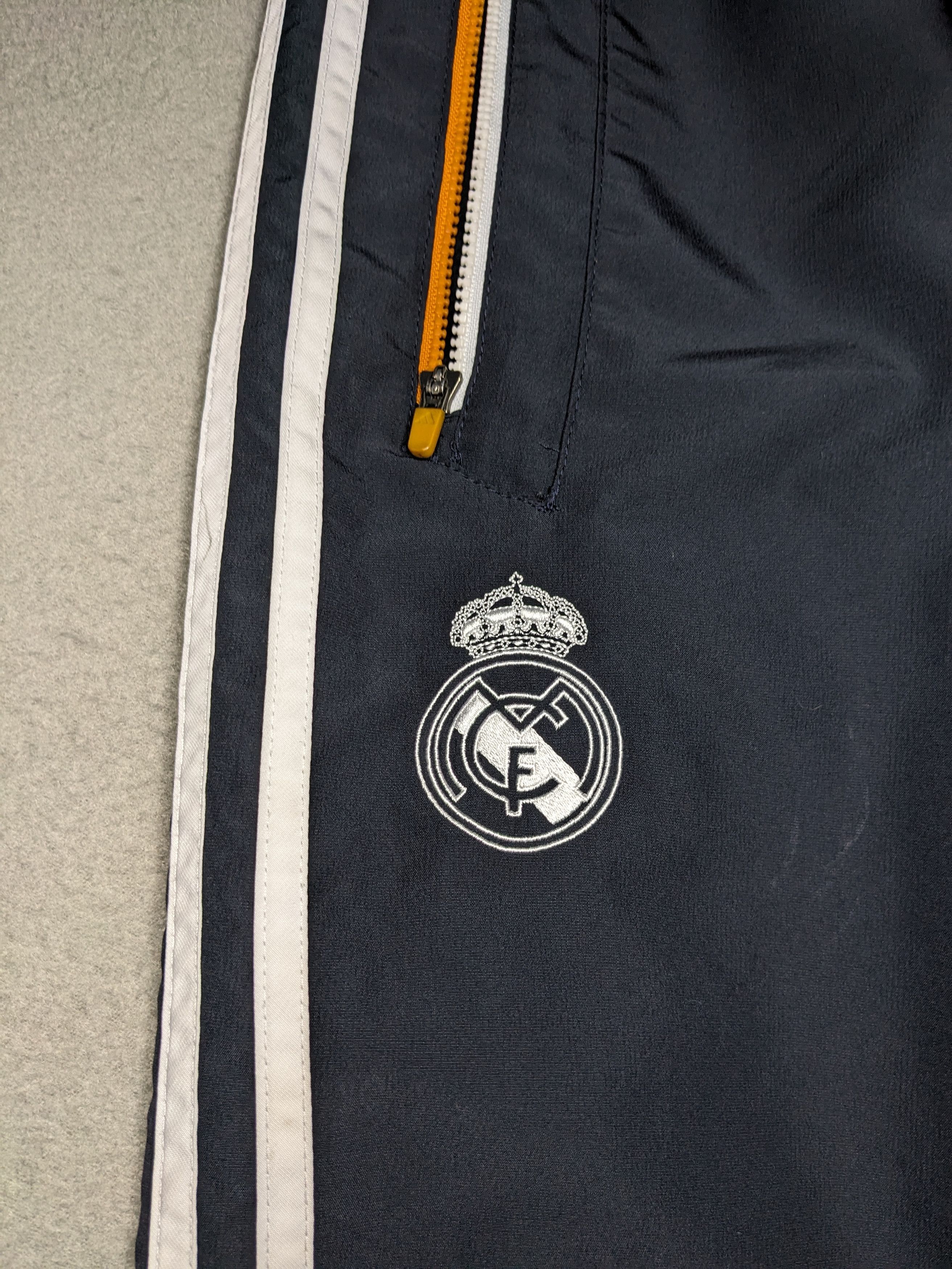 Adidas Adidas Real Madrid Track Pants Medium Soccer Football Y2K Size US 30 / EU 46 - 4 Thumbnail