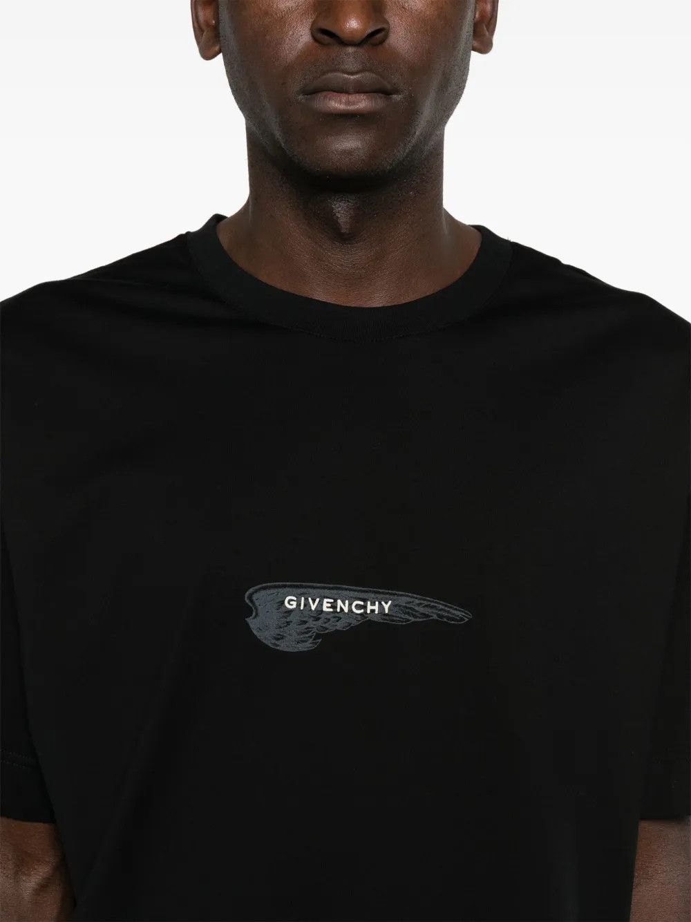 Givenchy o1w1db10325 Standard Short Sleeve Base in Black Size US XXL / EU 58 / 5 - 5 Thumbnail