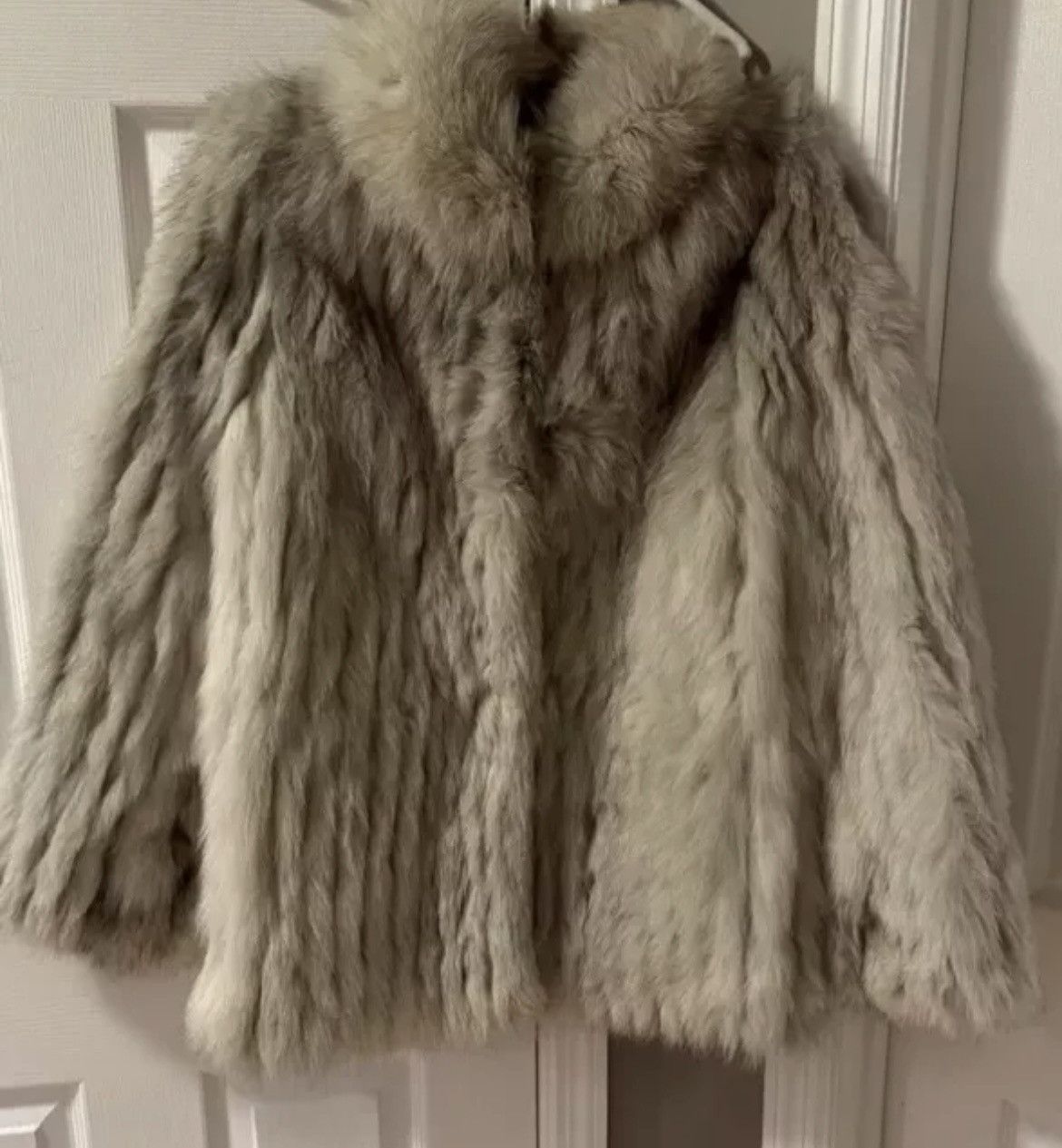 Sagafurs White saga fox vintage coat sz small Size S / US 4 / IT 40 - 6 Thumbnail
