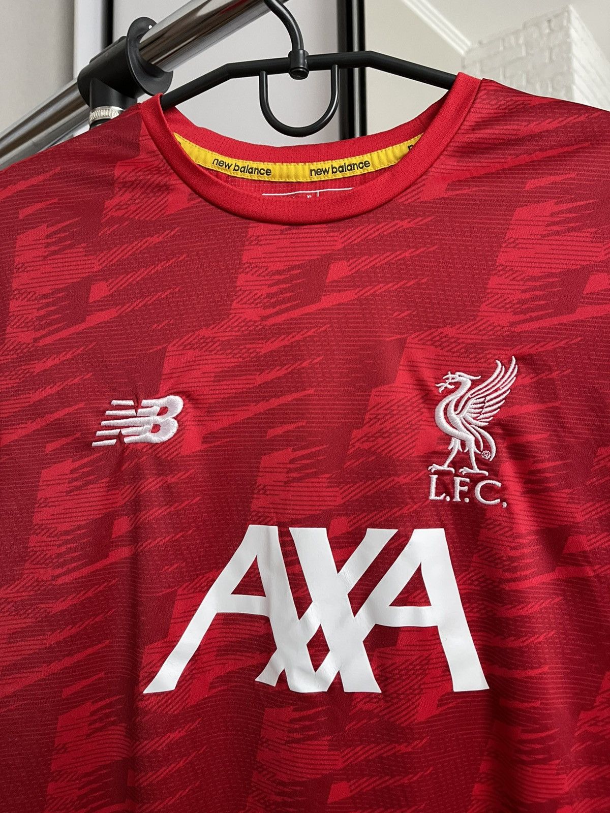 New Balance 2019/2020 Liverpool New Balance Soccer Jersey Shirt Size US L / EU 52-54 / 3 - 6 Thumbnail