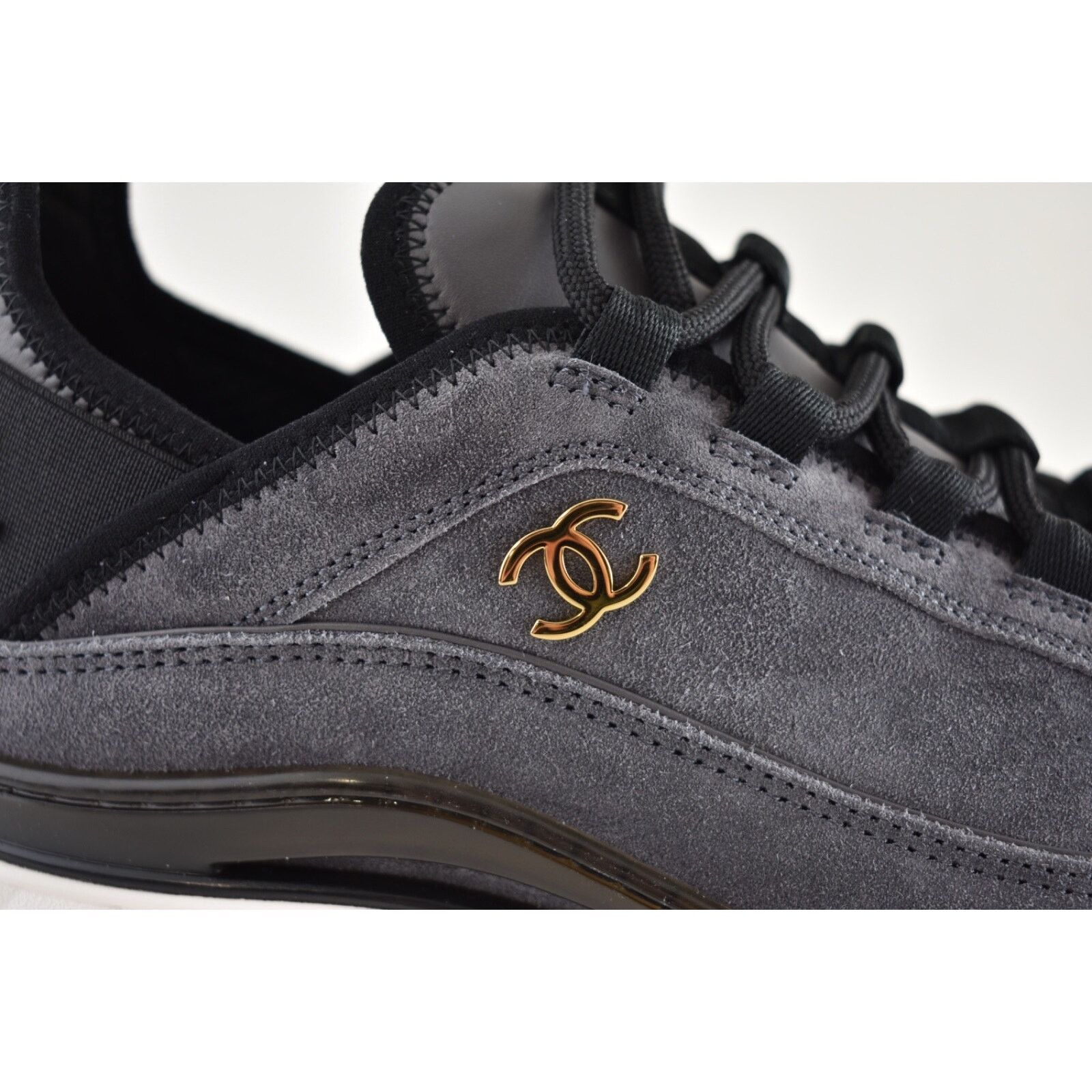 Chanel Chanel 23K Suede Black CC Logo Lace Up Low Top Sneaker 39.5 Size US 9.5 / IT 39.5 - 4 Thumbnail
