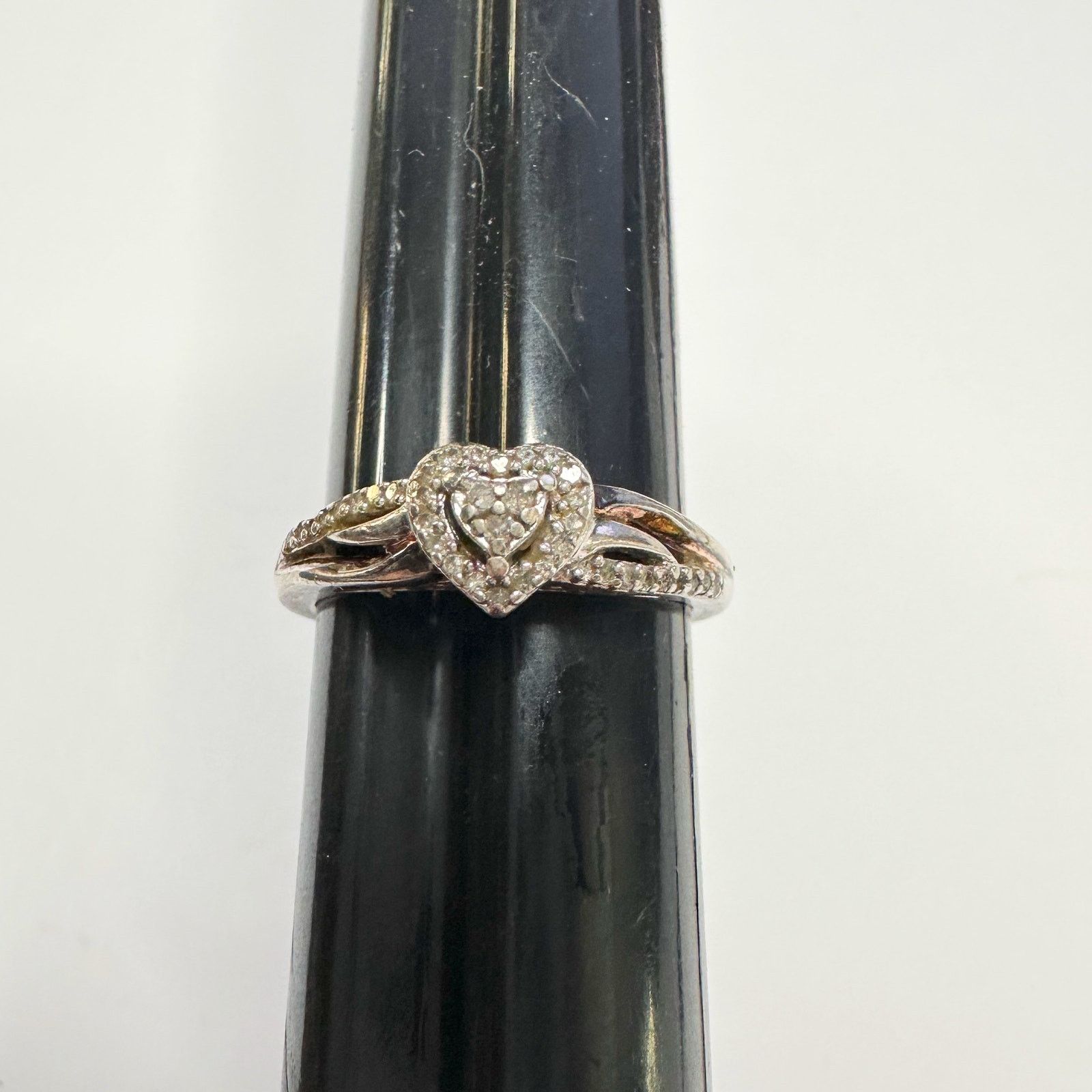Other Pretty Sterling Silver Heart Ring with White Gemstones Sz 8 Size ONE SIZE - 2 Thumbnail