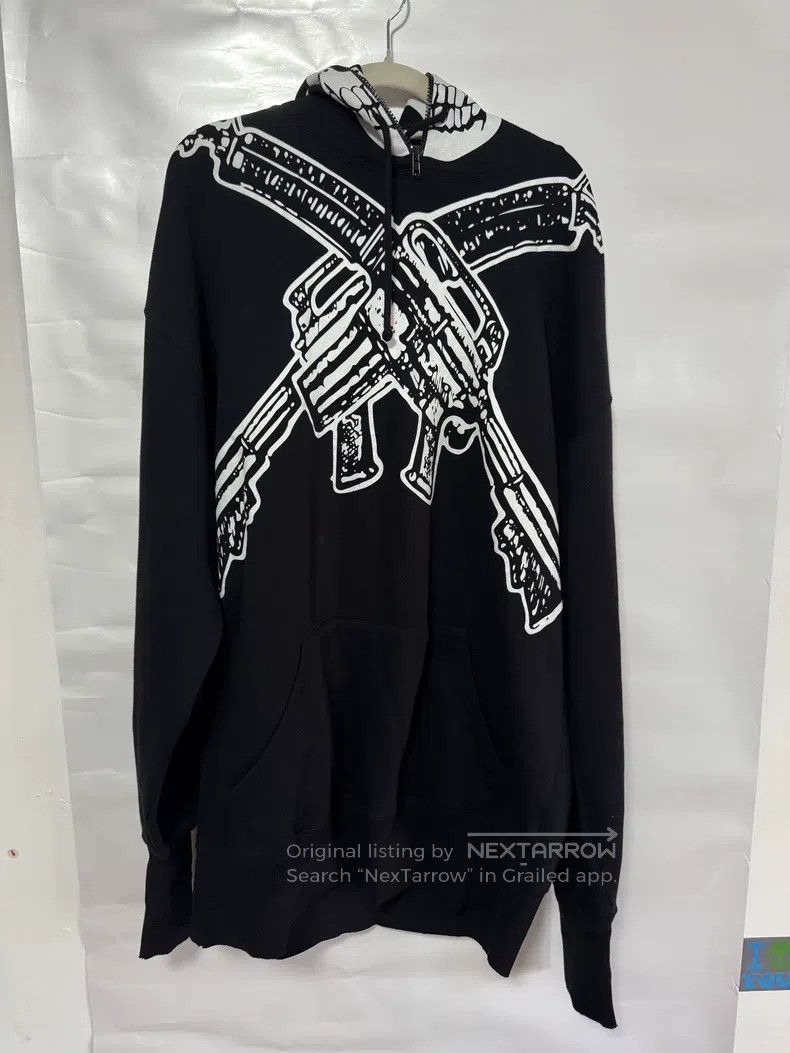 Vetements VETEMENTS Dual Gun Hoodie Size US S / EU 44-46 / 1 - 3 Thumbnail