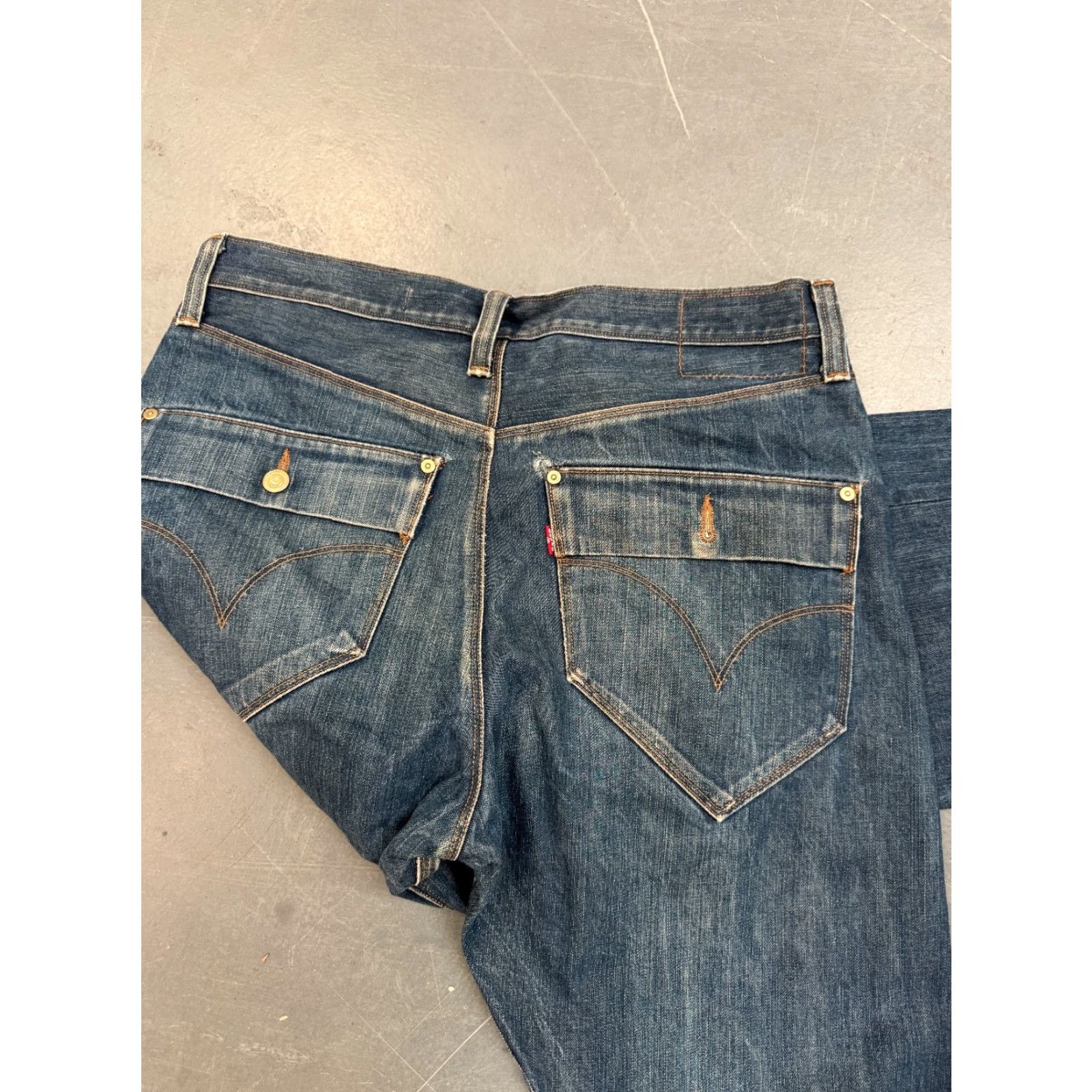Levi's VINTAGE Levi’s Engineered Jeans Twisted - Denim Blue - W 34 L 30 - 90s Y2K - Men - Regular - 5-Pocket - Medium Wash - Twisted Fit Size US 34 / EU 50 - 4 Thumbnail