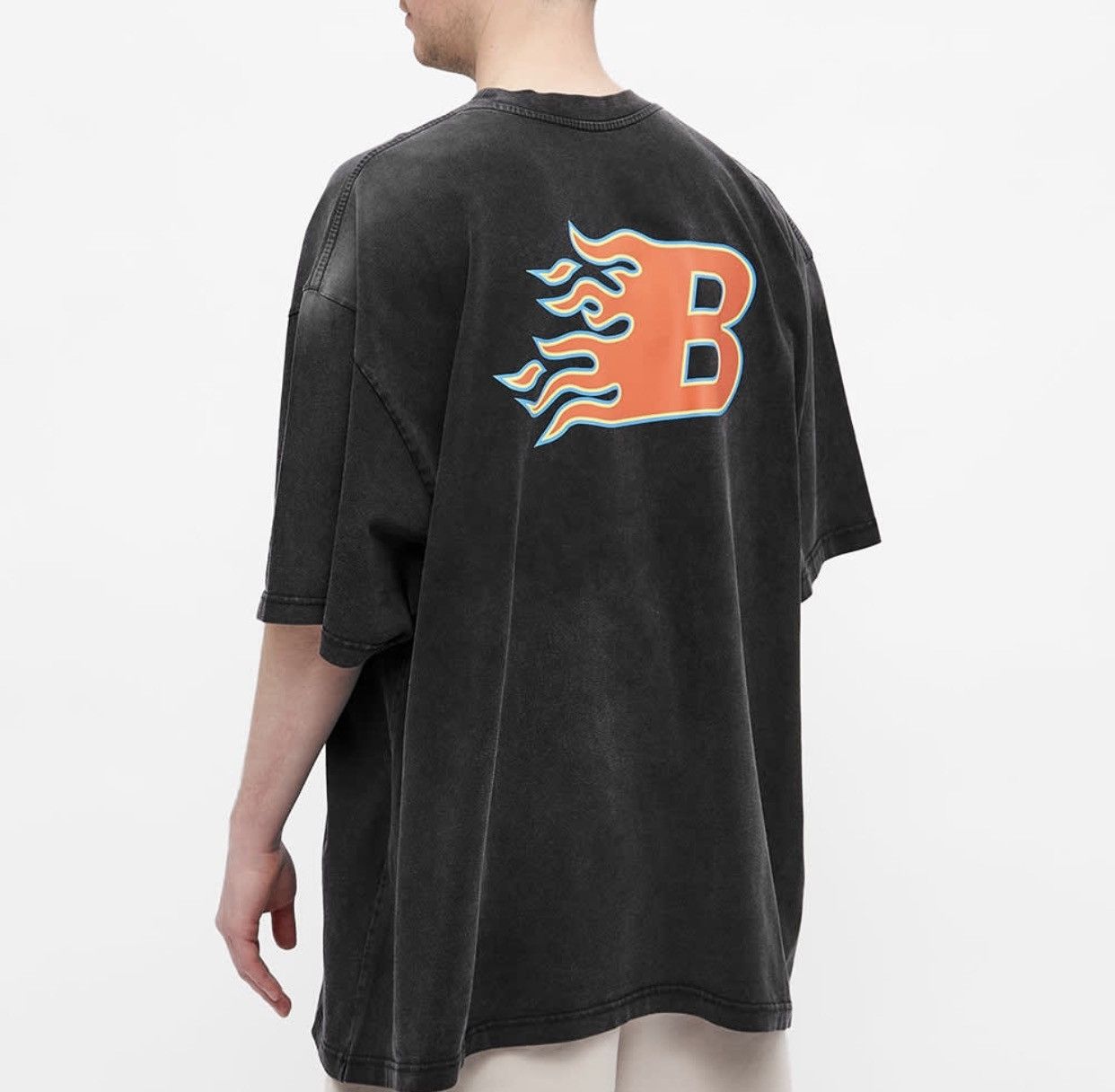 Balenciaga Balenciaga reversible flaming B tee Size US L / EU 52-54 / 3 - 5 Thumbnail