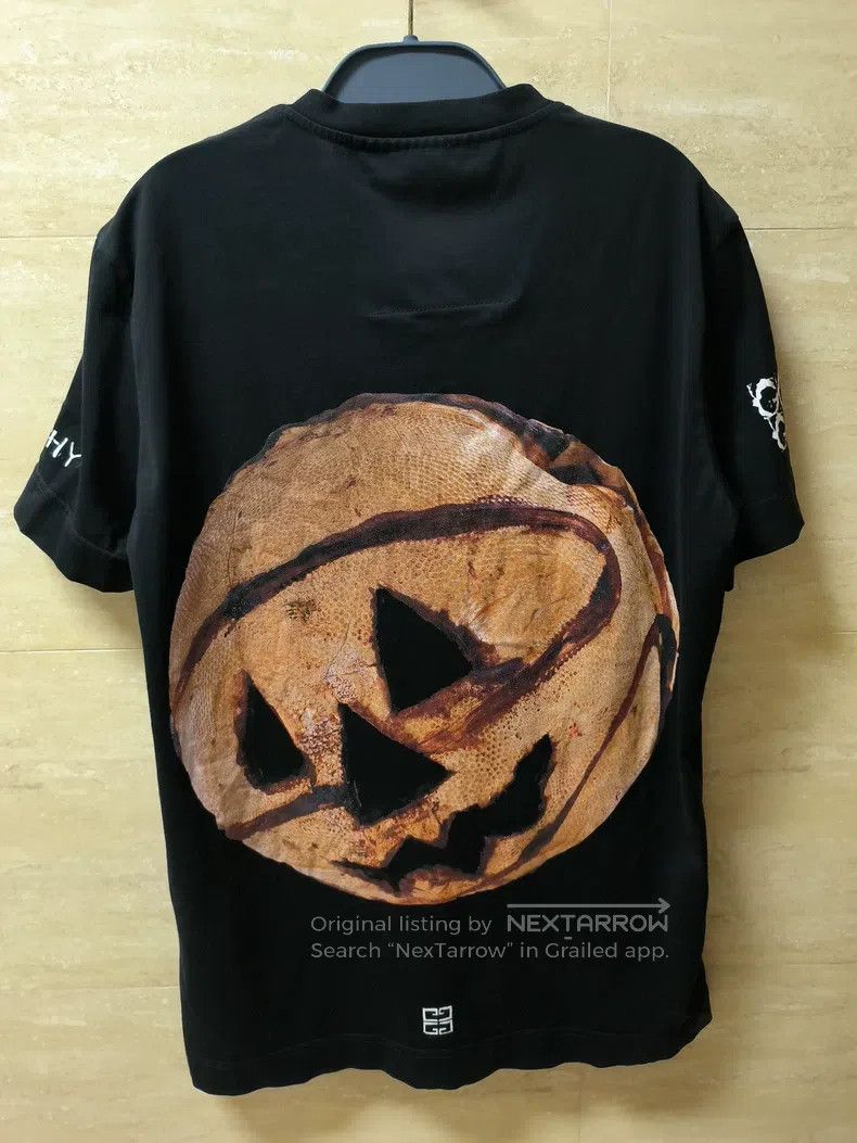 Givenchy Men's T-shirt (ceramic print with letters)