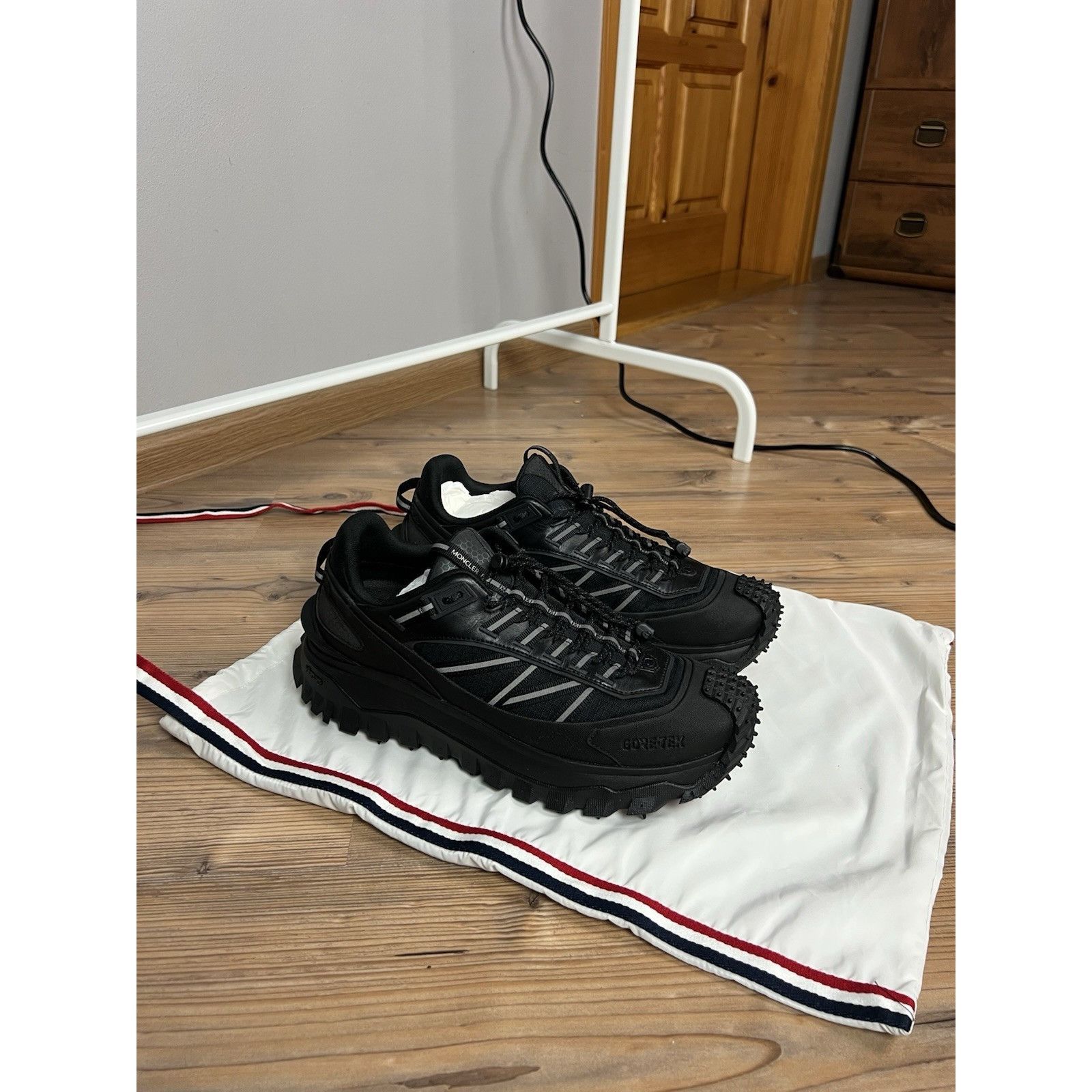 Moncler NWOB Moncler Trailgrip GTX Men`s Black Waterproof Sneakers Size US 10.5 / EU 43-44 - 3 Thumbnail