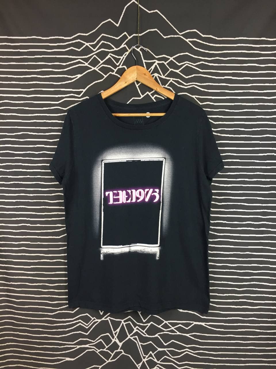 Band Tees × Vintage The 1975 Pop Rock Band Neon Sign Tee Size US M / EU 48-50 / 2 - 2 Thumbnail