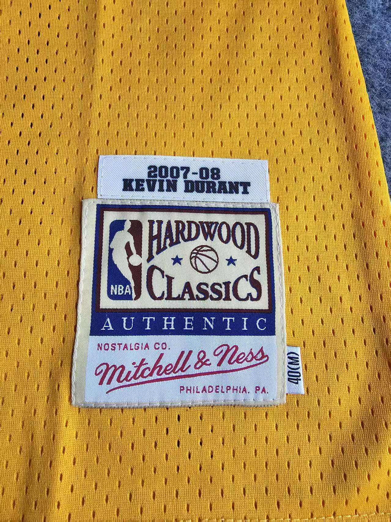 NBA 2007 08 Laker 24 Kobe Bryant Jersey Size US M / EU 48-50 / 2 - 5 Thumbnail