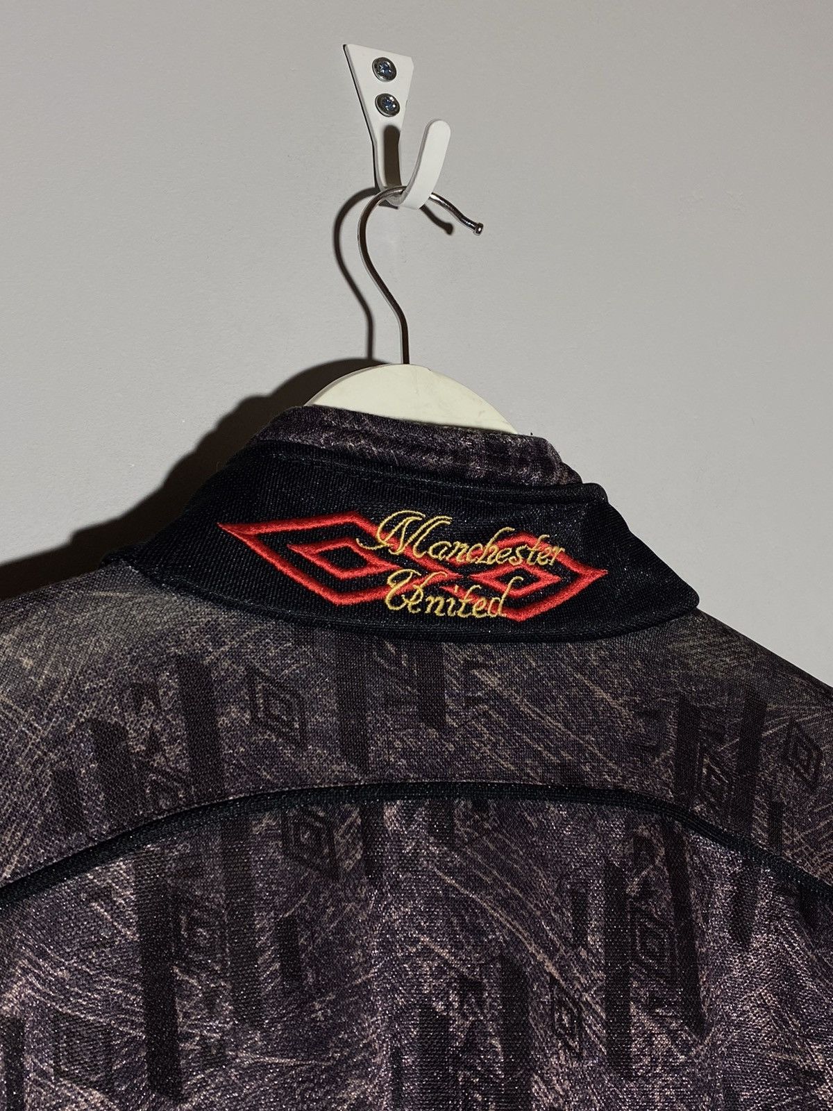 Umbro × Vintage Vintage 1992/93 Manchester United Umbro Sharp Rare track top Size US L / EU 52-54 / 3 - 18 Thumbnail