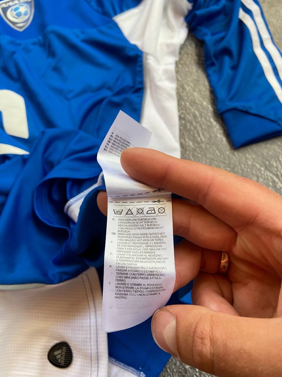 Adidas Adidas Al Hilal 2010 jersey Size US L / EU 52-54 / 3 - 8 Thumbnail