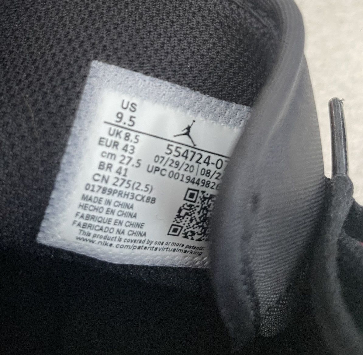 Jordan Brand Nike Air Jordan 1 Mid Banned (2020) Size US 9.5 / EU 42-43 - 10 Thumbnail