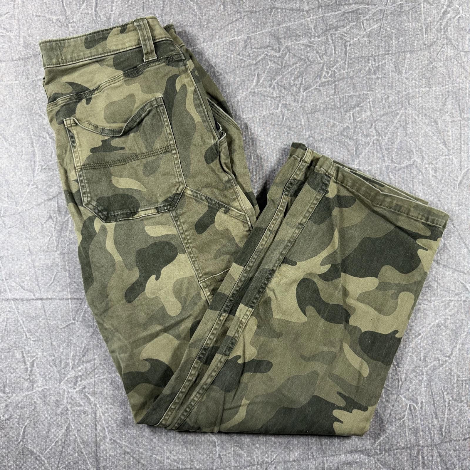 Hollister Hollister Pants Men's 11R Green Camo Utility Carpenter Size US 32 / EU 48 - 1 Thumbnail