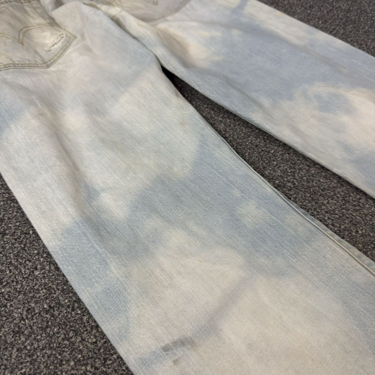 Levi's Made & Crafted y2k Splash 2 Tone Levis 501 Thrashed Denim Baggy Flared Size US 31 - 15 Thumbnail