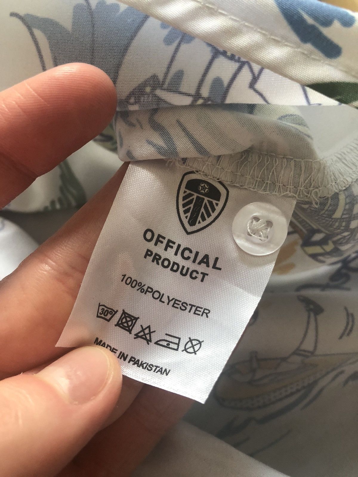 Other × Vintage RARE LEEDS UNITED FOOTBALL OFFICIAL VINTAGE SOCCER SHIRT Size US L / EU 52-54 / 3 - 5 Thumbnail