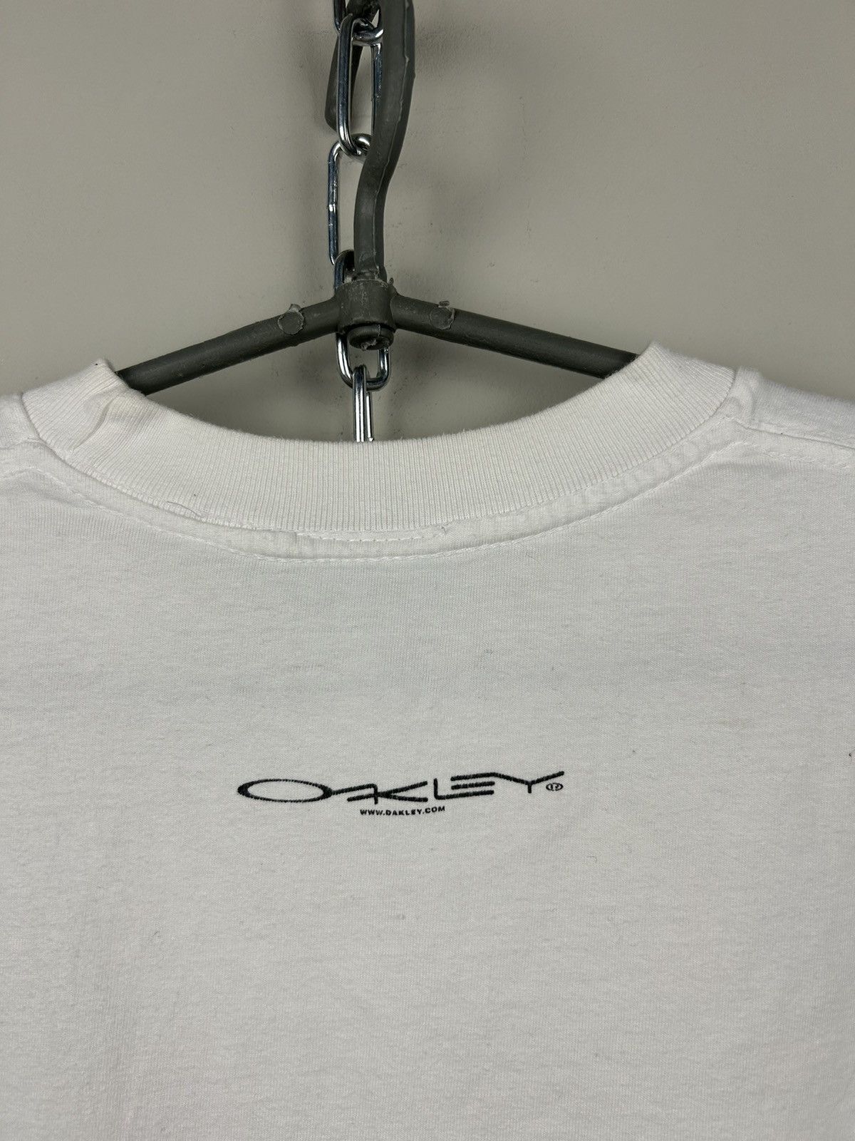 Oakley Vintage Oakley Center Logo T shirt rare Size US M / EU 48-50 / 2 - 13 Thumbnail