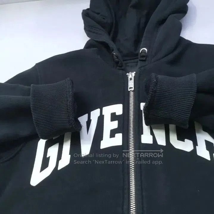 Givenchy Givenchy Kids Black Hooded Zip Jacket with Logo. Size US M / EU 48-50 / 2 - 6 Thumbnail