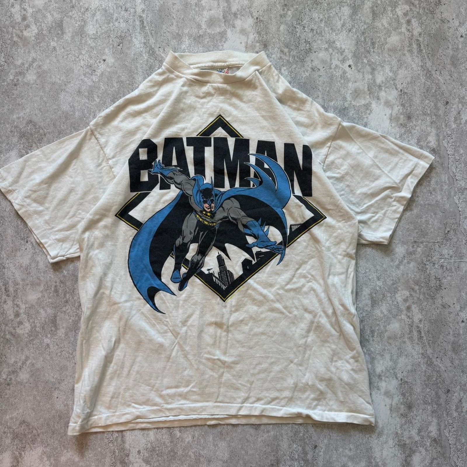 DC Comics Vintage 1988 DC Comics Batman T-Shirt – Size Large Size US L / EU 52-54 / 3 - 1 Thumbnail