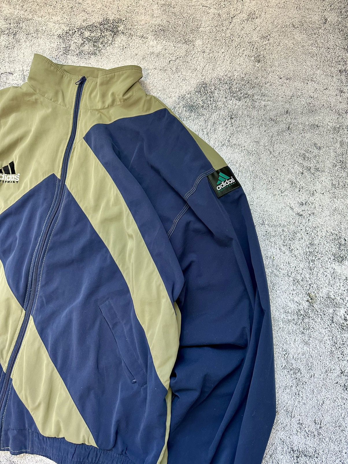 Adidas Vintage Adidas Equipment Double-Sided Jacket Big Logo E Size US L / EU 52-54 / 3 - 4 Thumbnail