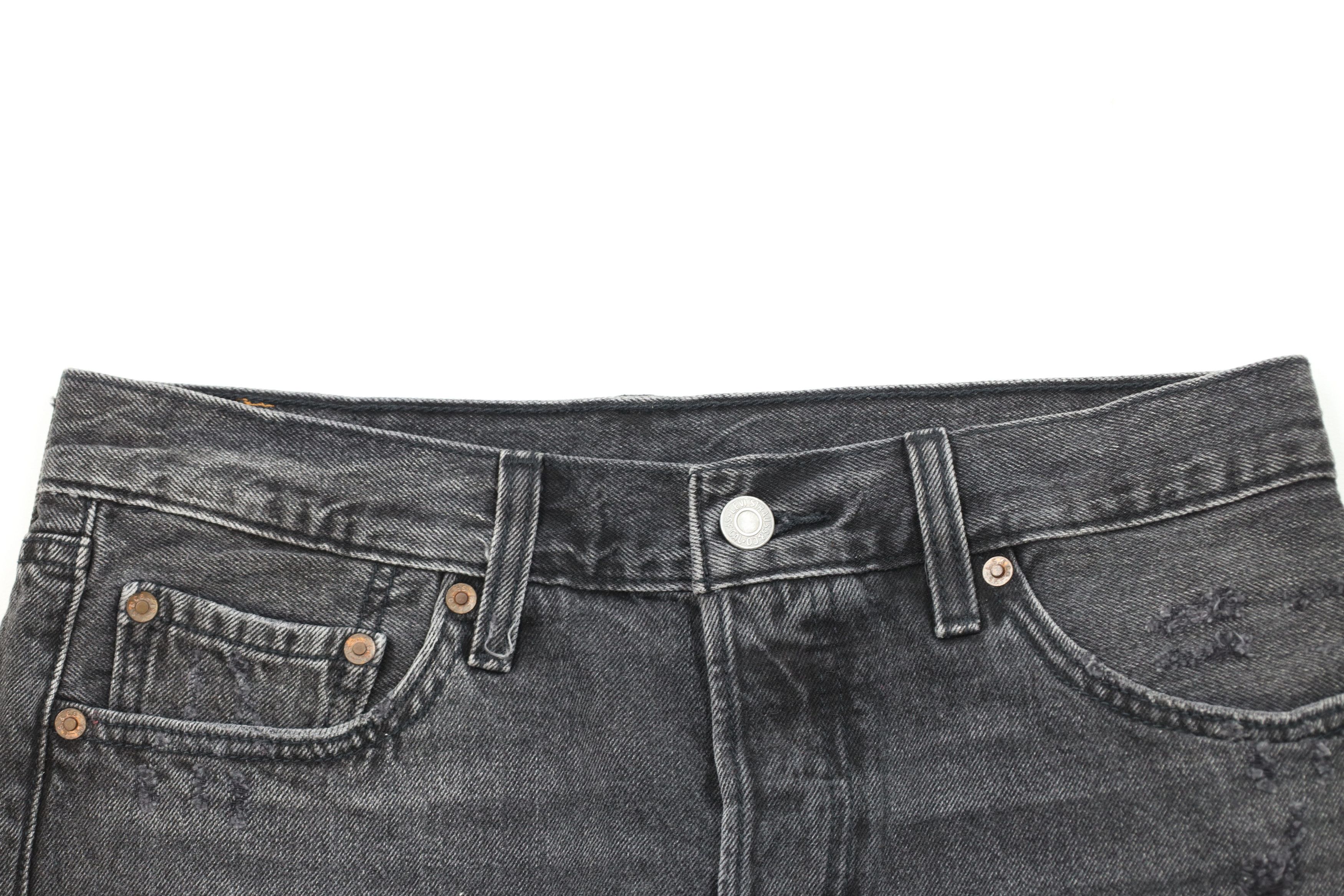 Levi's Vintage Y2K Levis 501xx Fly Cut Off Denim Jean Shorts Black Size 28" / US 6 / IT 42 - 2 Thumbnail