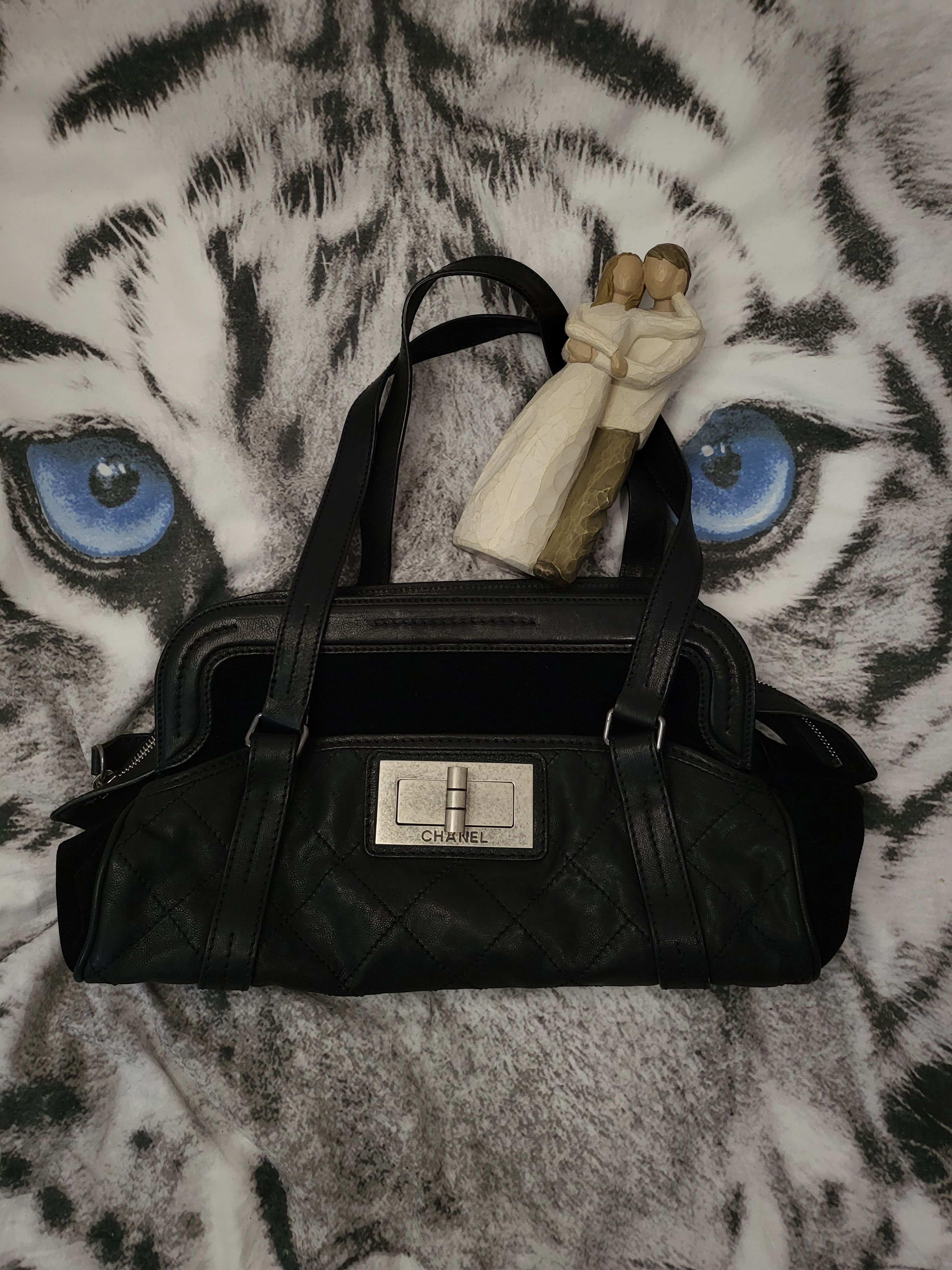 Chanel Chanel Black Caviar Leather Shoulder Bag Size ONE SIZE - 1 Thumbnail