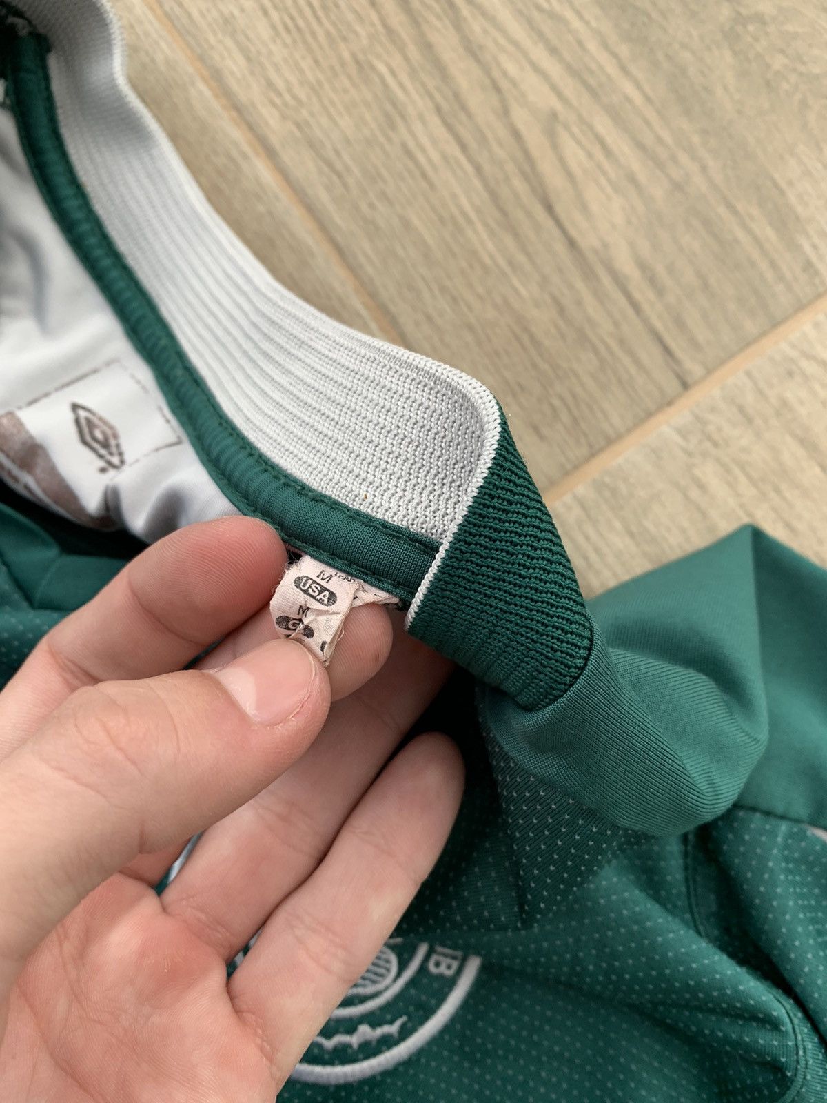 Umbro 🔥CELTIC 2004 2005 UMBRO AWAY SOCCER JERSEY Size US M / EU 48-50 / 2 - 12 Thumbnail