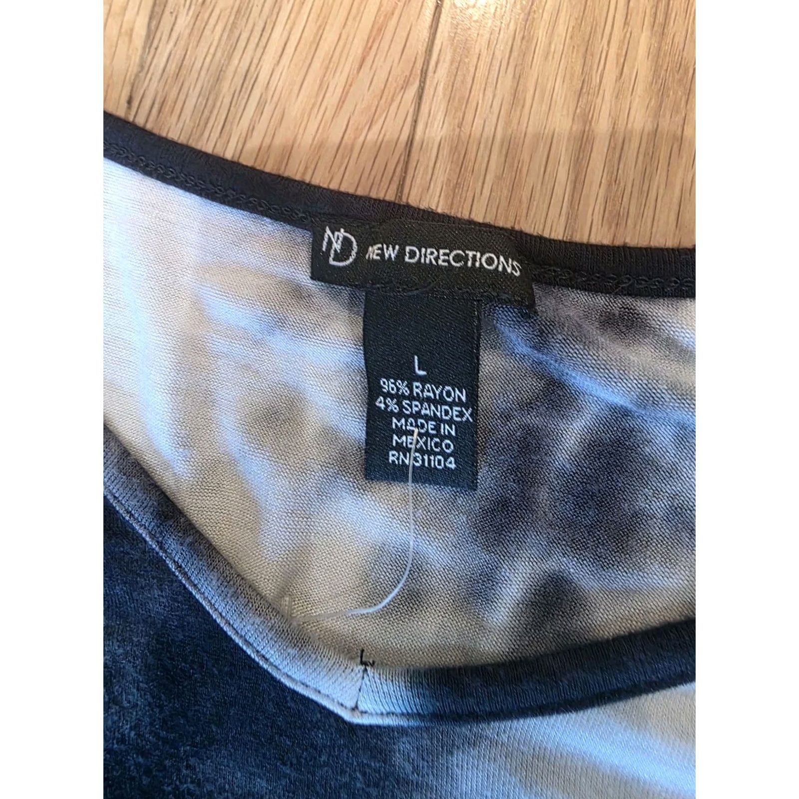 Vintage New Directions Tunic Top Womens L Pullover V-Neck 3/4 Sleeve Tie Dye Blue White Jersey Stretch Size L / US 10 / IT 46 - 6 Thumbnail