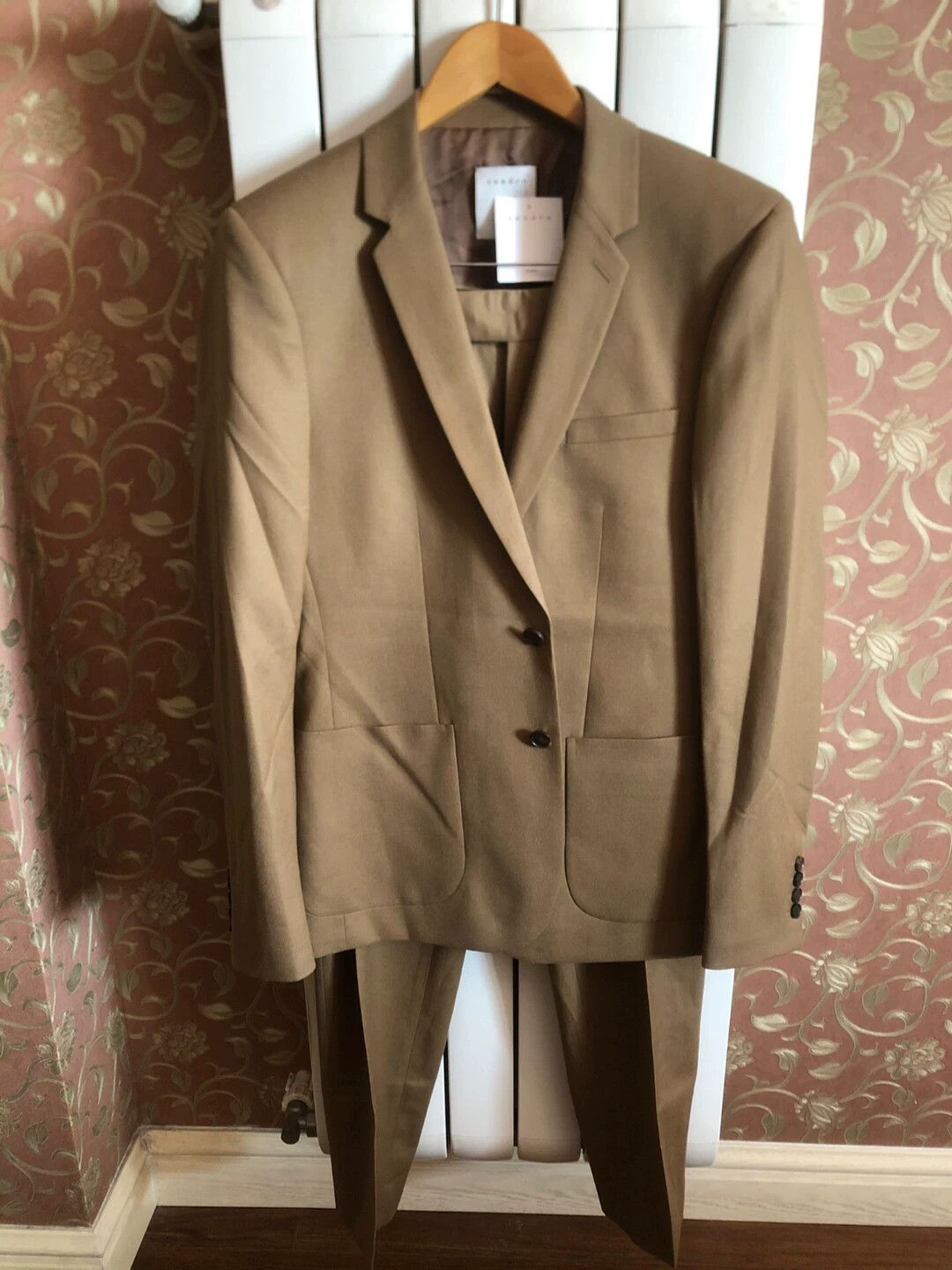 Burberry Sandro Camel Slim Fit Wool Suit Size 48 (New, Authentic) Size 48R - 1 Thumbnail