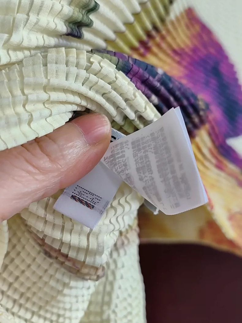Issey Miyake Issey Miyake size:2 Light yellow fish-scale bubble high-ne Size S / US 4 / IT 40 - 8 Thumbnail