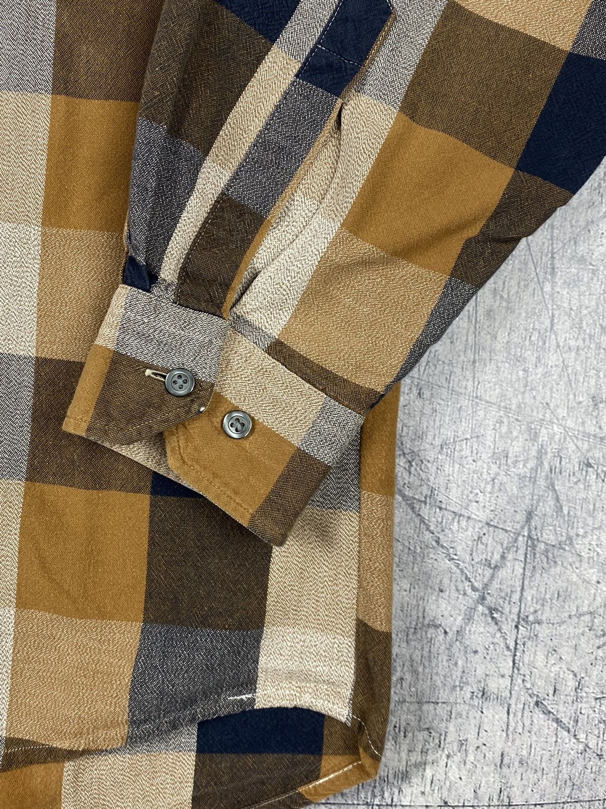 Hugo × Hugo Boss × Vintage Vintage Hugo Boss Checked Designer Button Up Shirt Size US XL / EU 56 / 4 - 7 Thumbnail