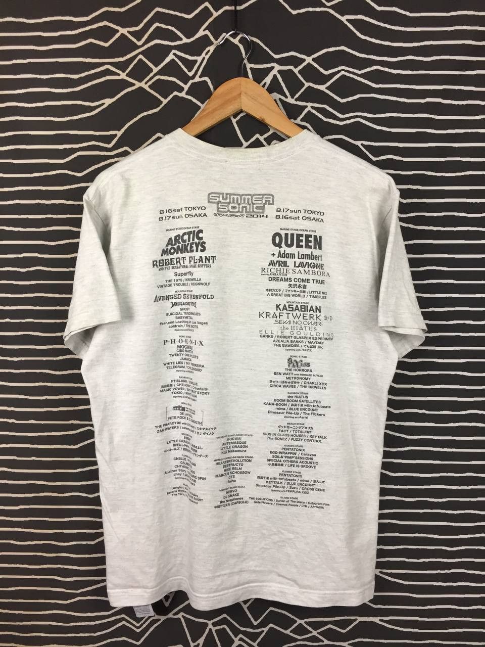 Band Tees Summer Sonic 2014 Music Fest Arctic Monkey Queen Band Tee Size US L / EU 52-54 / 3 - 8 Thumbnail