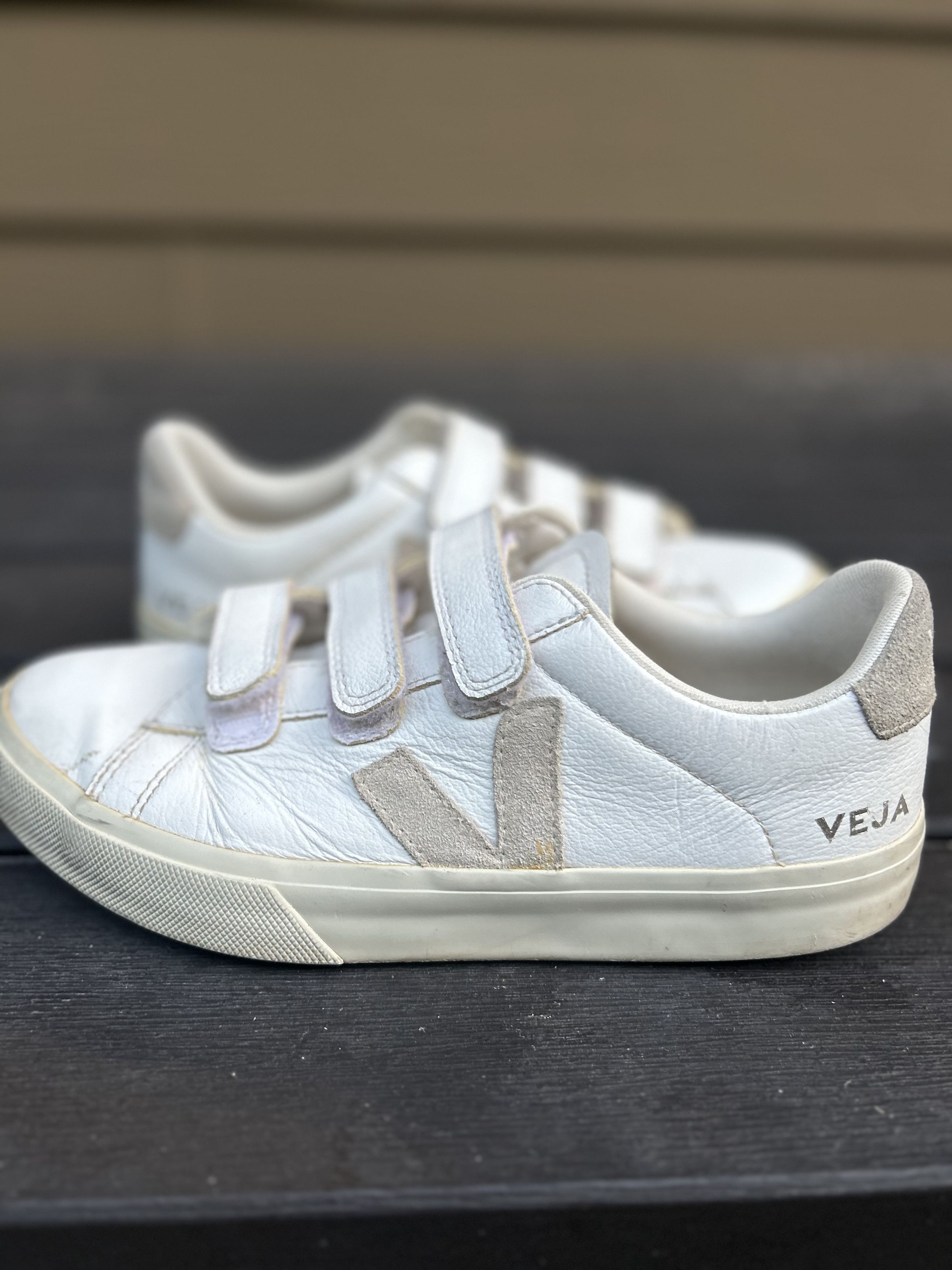 Veja VEJA RECIFE V LOCK TRIPLE STRAP WOMENS SZ 9 EU40 Size US 9 / IT 39 - 1 Thumbnail