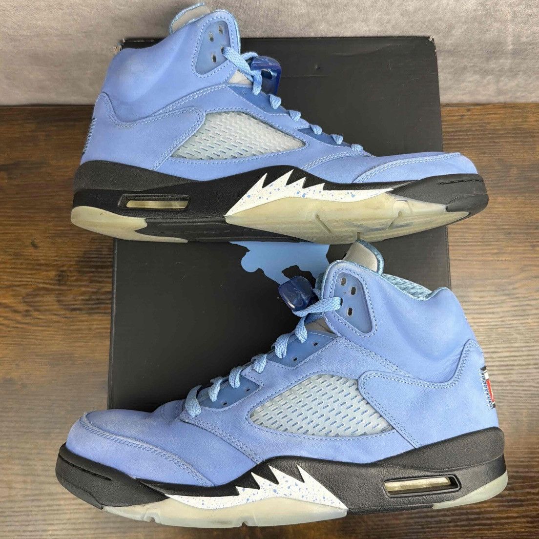 Jordan Brand Air Jordan 5 Retro SE UNC University Blue DV1310-401 Shoes Size US 10.5 / EU 43-44 - 3 Thumbnail