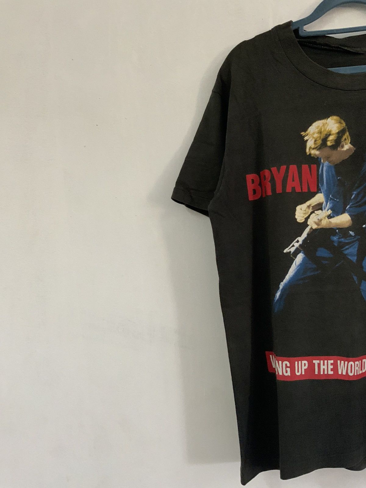 Band Tees Vintage Bryan Adams Waking Up The World Tour ‘93 Tee Size US M / EU 48-50 / 2 - 6 Thumbnail