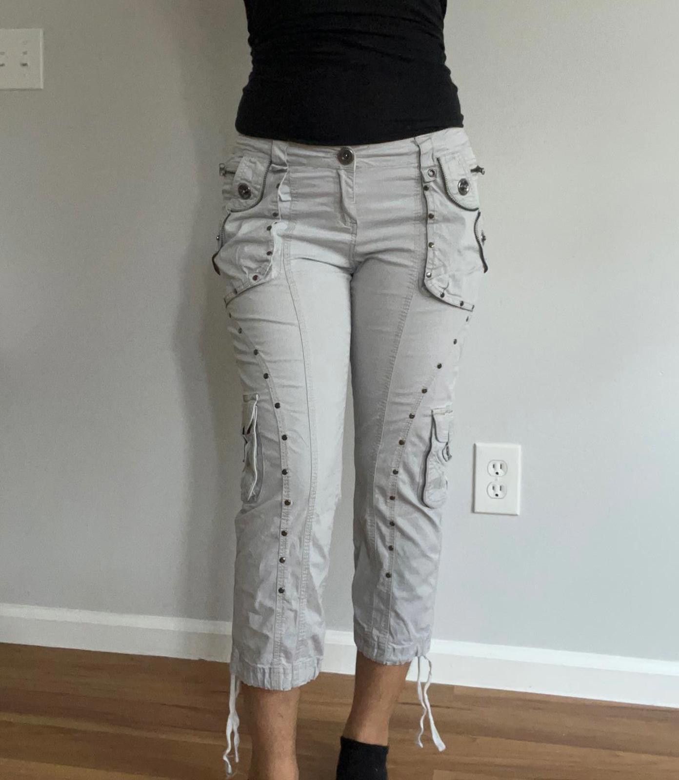 Other Women’s embellished light grey cargo pants Size 28" / US 6 / IT 42 - 1 Thumbnail
