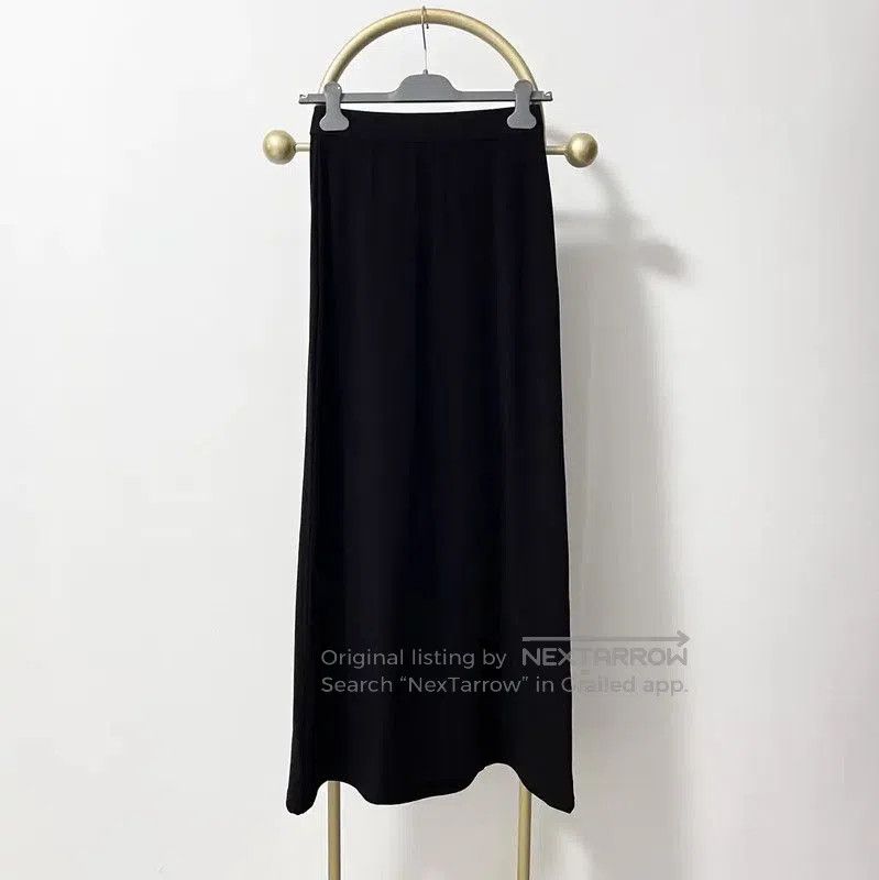 Burberry Burberry Black Cotton Blend A-Line Skirt. Size 22" - 3 Thumbnail