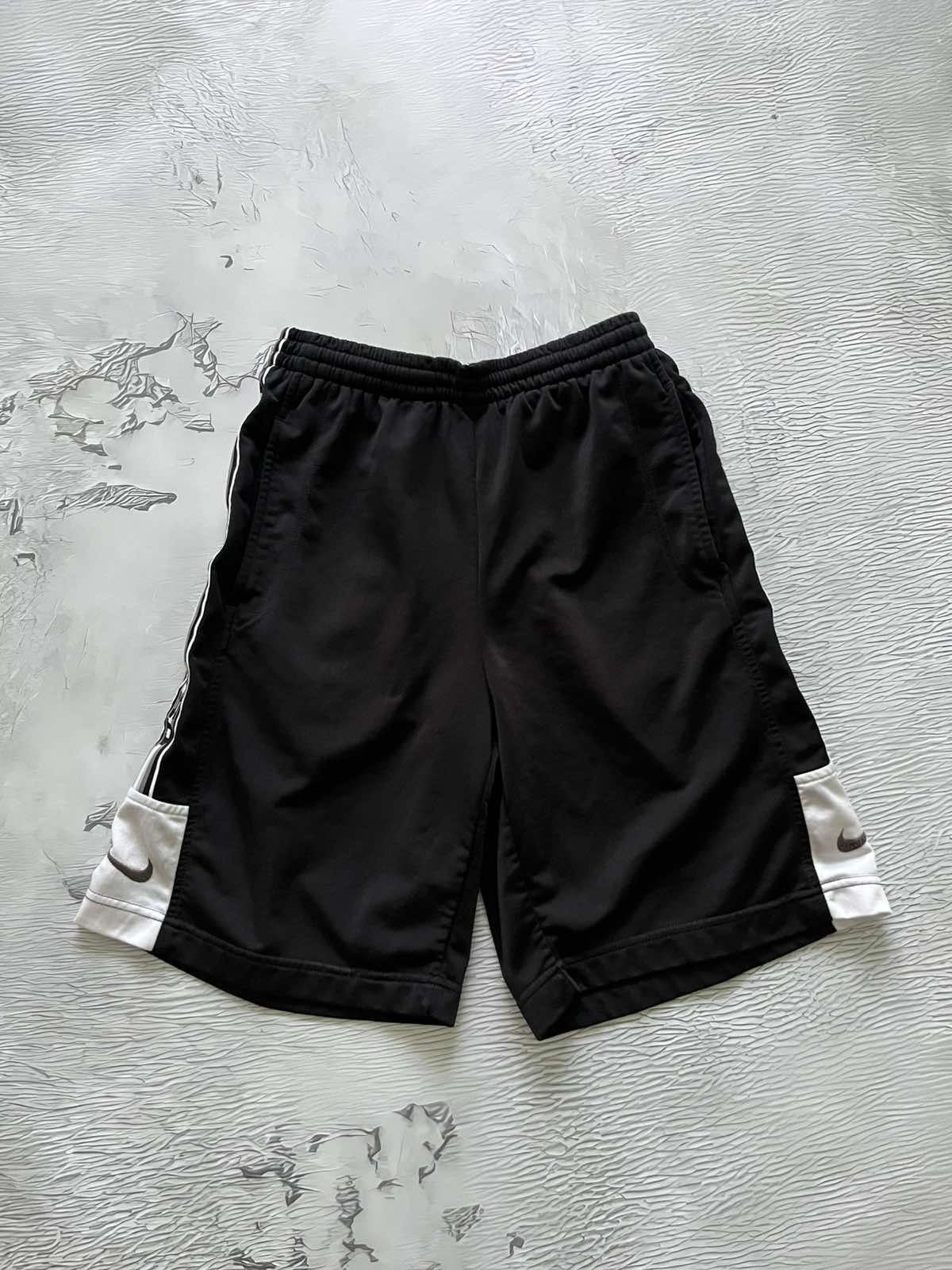 Nike Vintage Nike Short Made in USA Streetwear Black Size US 32 / EU 48 - 2 Thumbnail