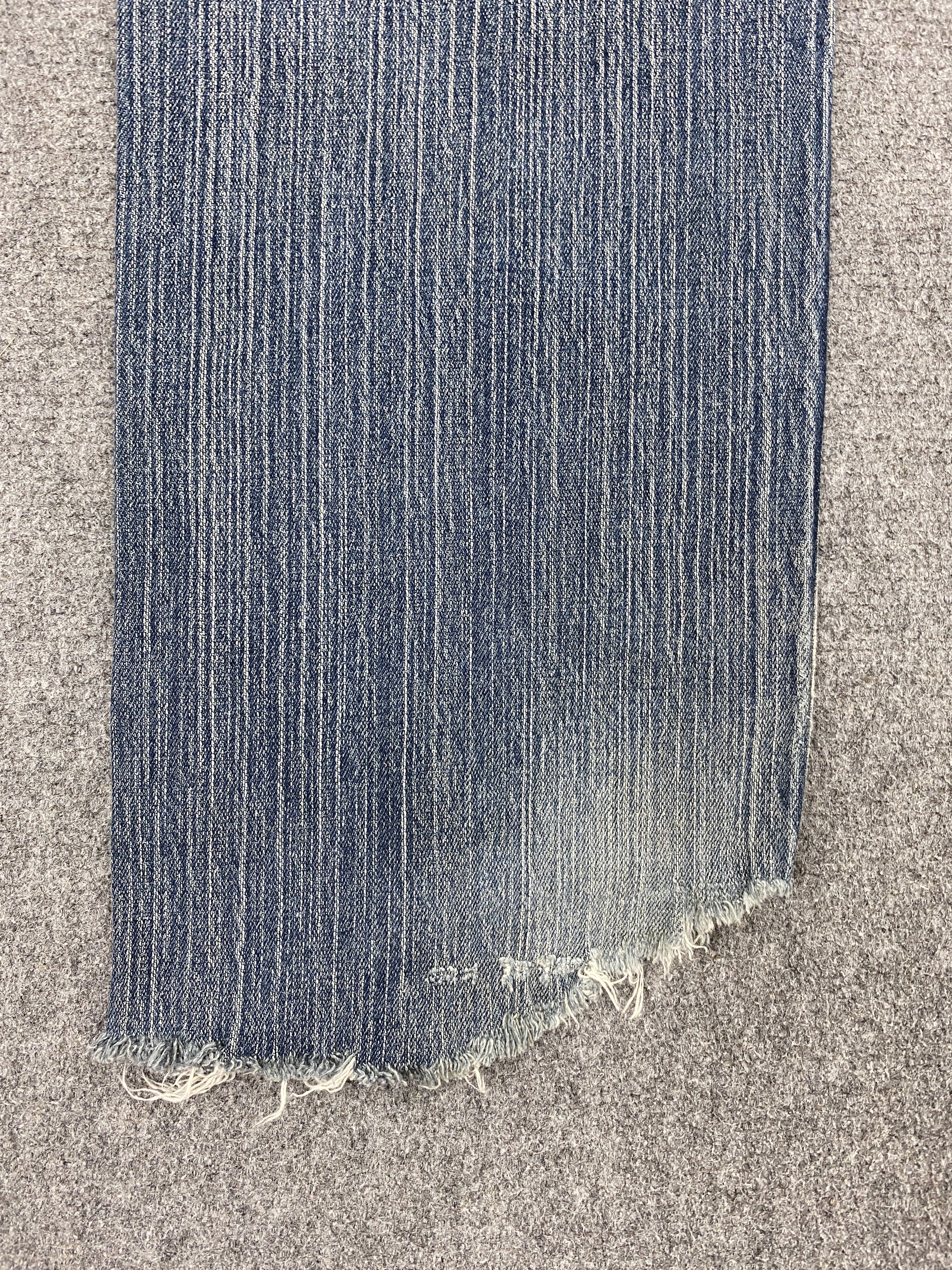 Levi's × Vintage Vintage Levi's Ripped Leg Rusty Denim Jeans Size US 34 / EU 50 - 16 Thumbnail