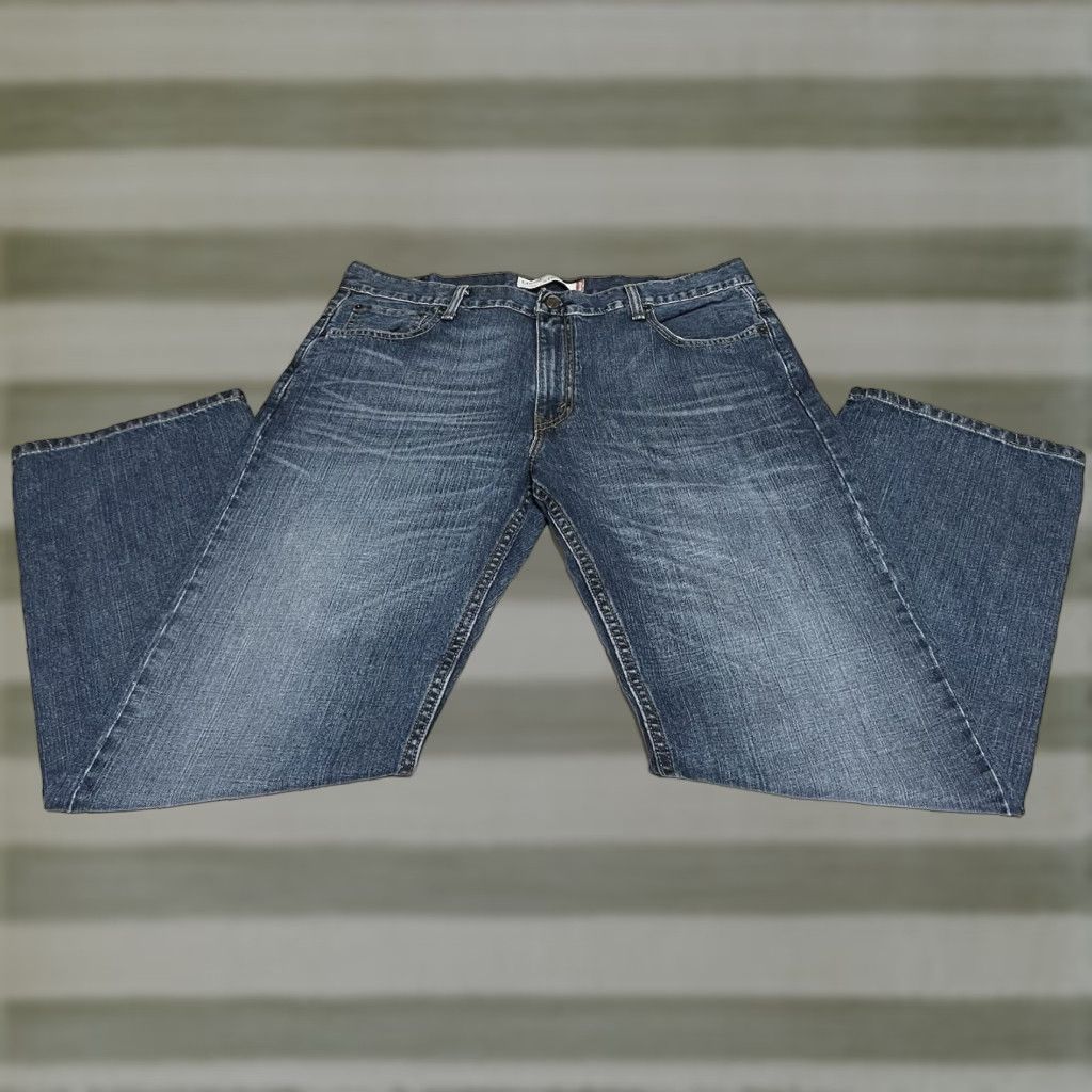Levi's VINTAGE Levi's 569 Jeans Mens Regular 36x32 Blue Denim Straight Leg 90s 00s Y2K Size US 36 / EU 52 - 1 Thumbnail