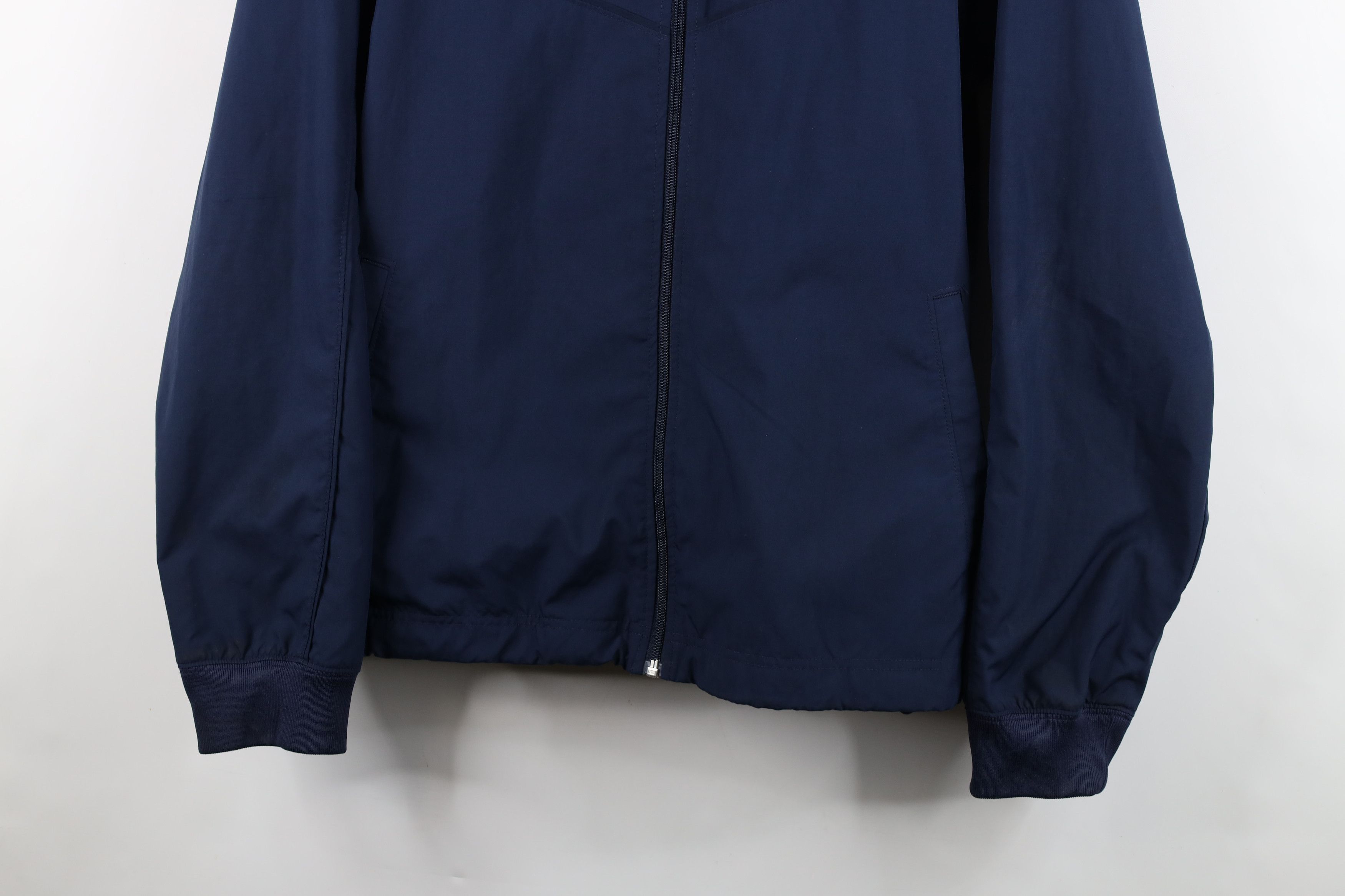 Nike Vintage Y2K Nike Sportswear Swoosh Lined Windbreaker Jacket Size US L / EU 52-54 / 3 - 3 Thumbnail