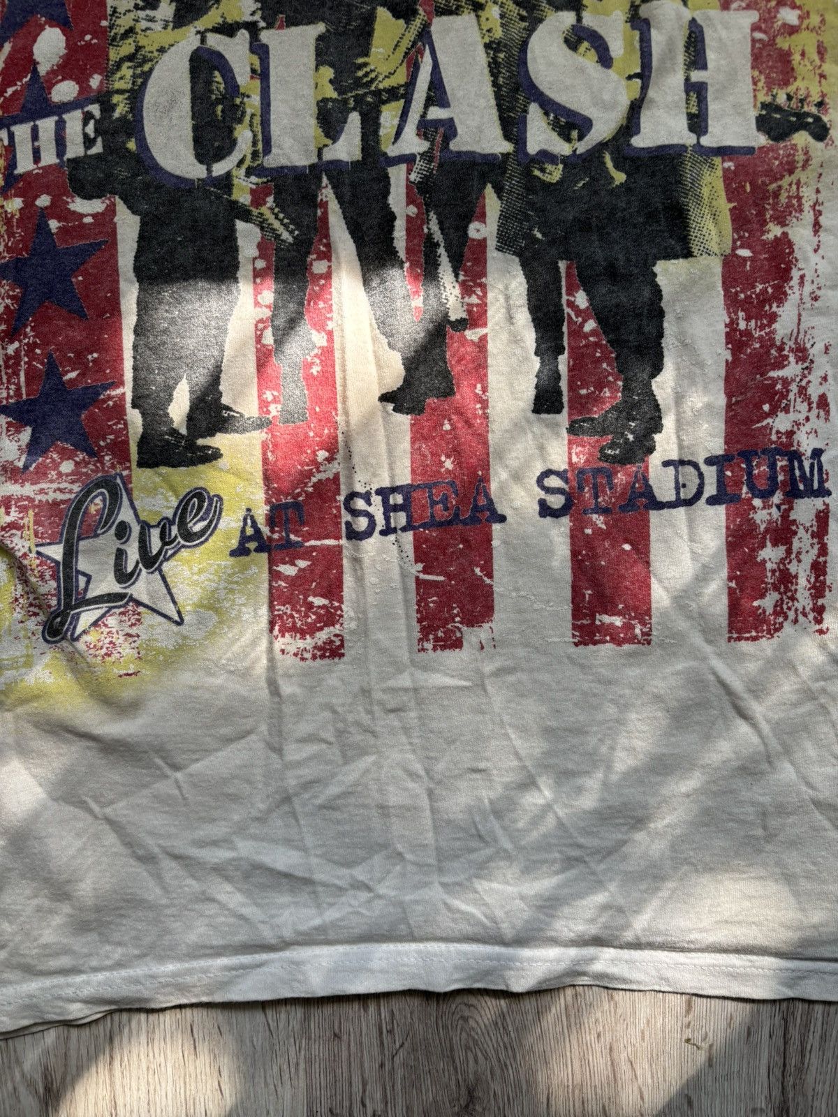 Fruit Of The Loom The Clash “Live at Shea Stadium” Cut-Off Sleeveless (2008 ) Size US S / EU 44-46 / 1 - 6 Thumbnail