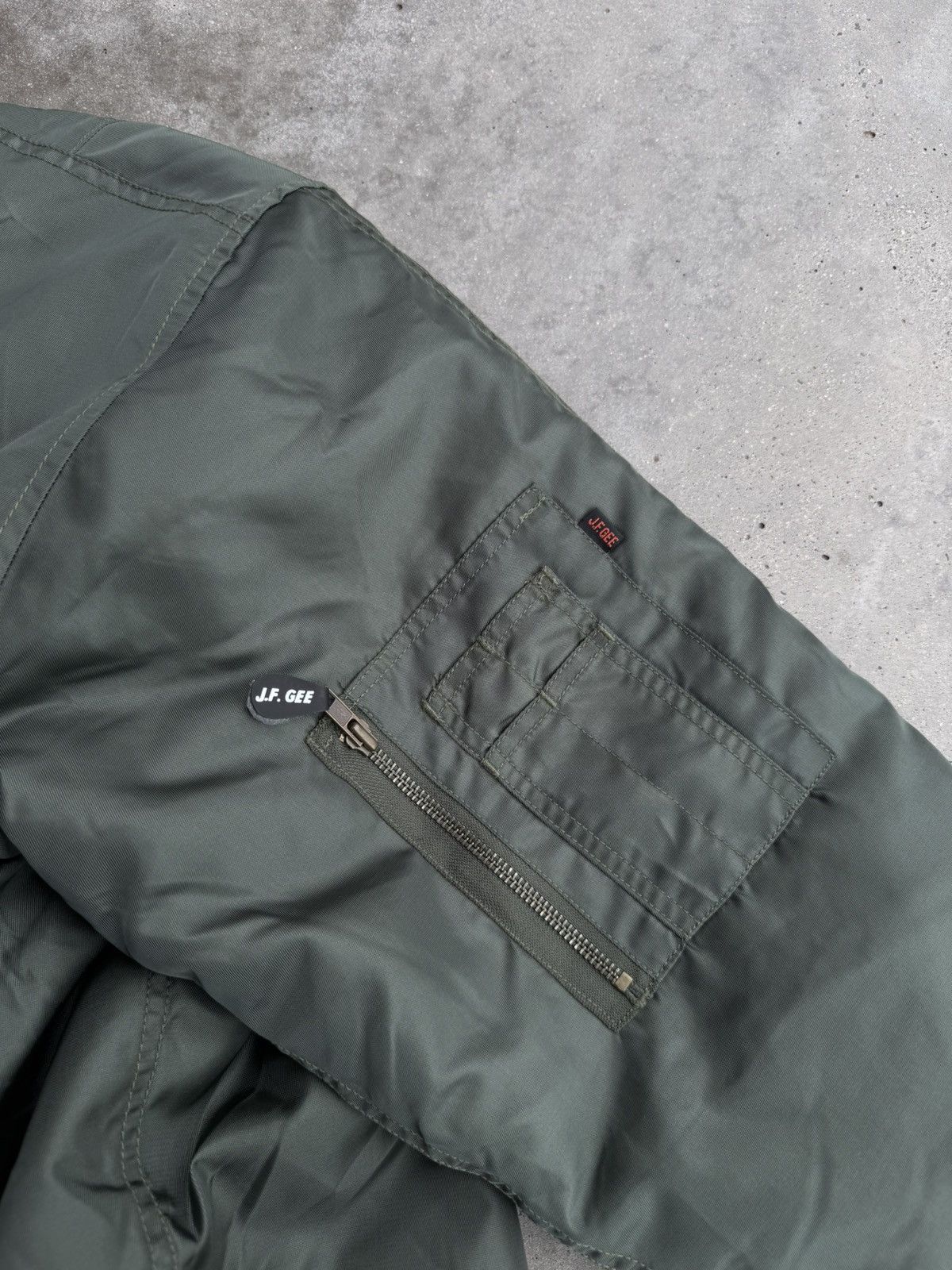 Hypebeast Streetwear Olive Bomber Jacket with Oversized fit Hype Size US M / EU 48-50 / 2 - 3 Thumbnail