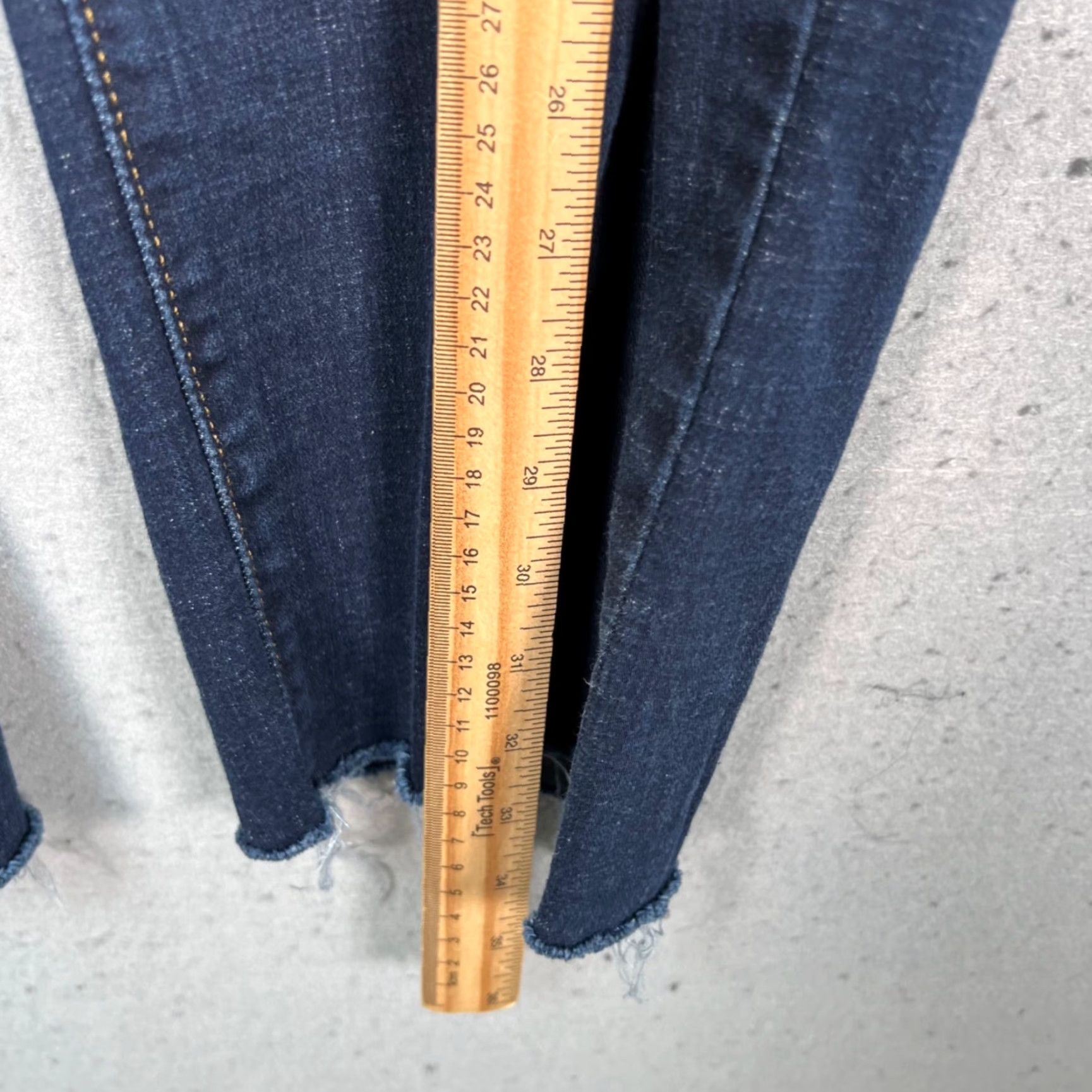 Levi's Levis Womens Jeans Classic Denim Straight 24W Blue 5-Pocket Stretch Vintage No Girls Womens Size 42" / US 20 - 7 Thumbnail