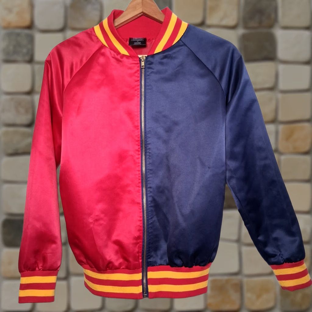 Vintage VINTAGE Batman Harley Quinn Property Of Joker Satin Bomber Jacket S Red Blue DC Comics Size S / US 4 / IT 40 - 1 Thumbnail