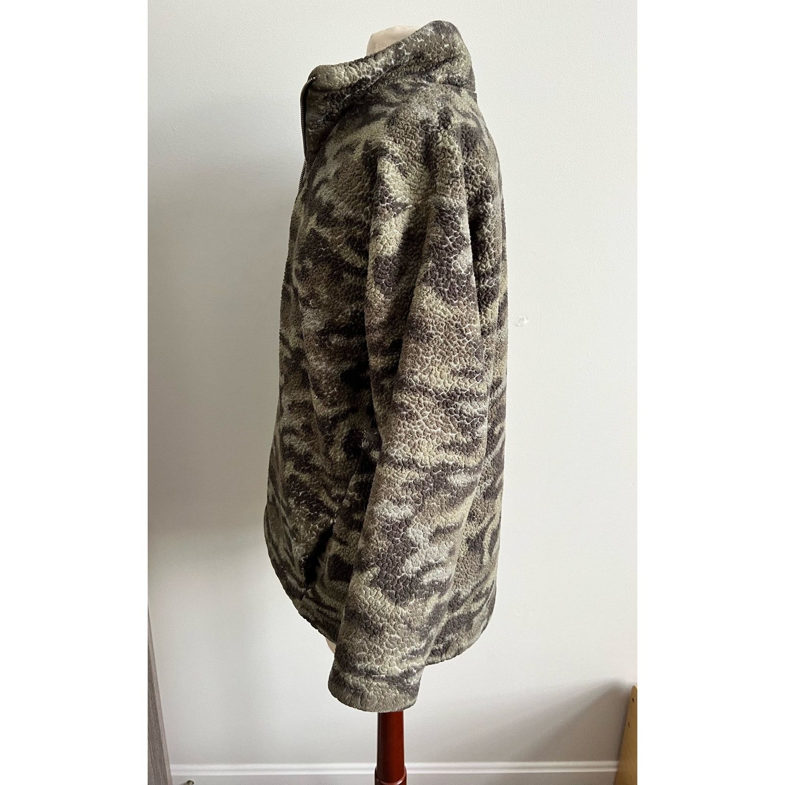 Express Express Oversized Camouflage 1/2 Zip FauxFur Pullover Small Size S / US 4 / IT 40 - 3 Thumbnail