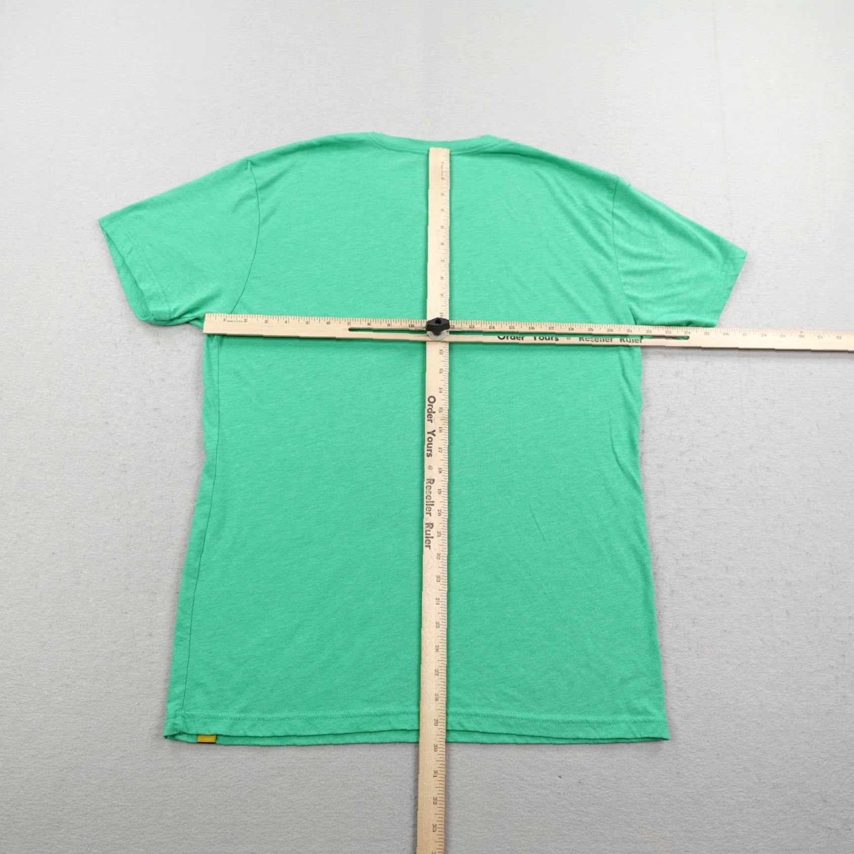 Cotopaxi Cotopaxi Shirt Mens XL Green Happy Camper Graphic Tee Outdoors Camping Hiking Mens XL Green Graphic Print T-Shirt Size US XL / EU 56 / 4 - 5 Thumbnail