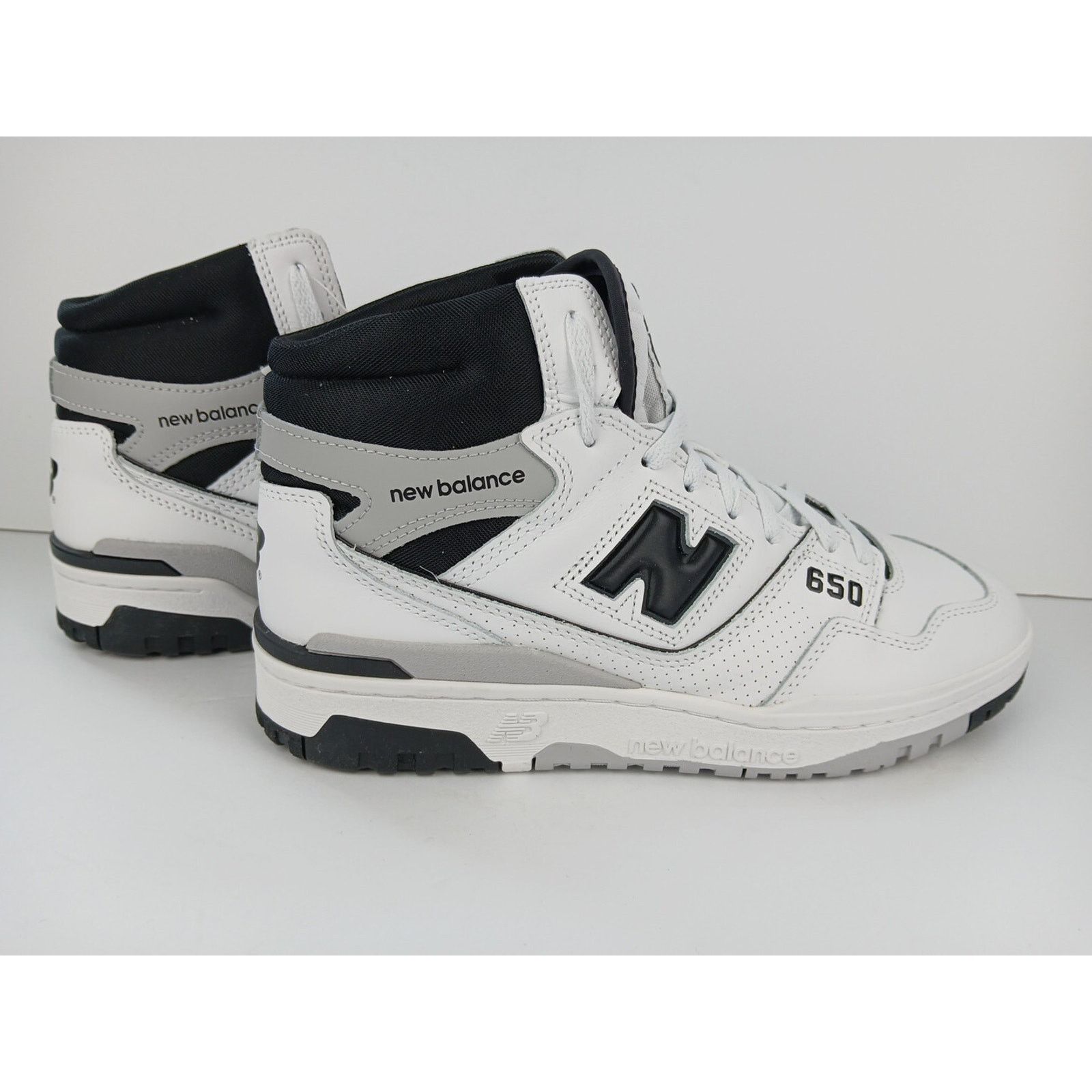 New Balance New Balance 650R Lifestyle White / BLK Shoes Men's Sz 11 Size US 11 / EU 44 - 2 Thumbnail